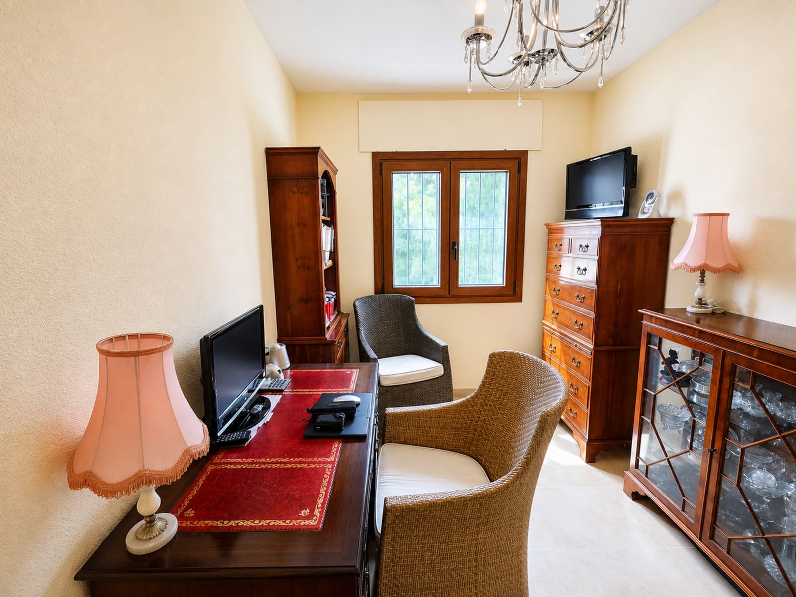 3 soveværelse Semi-Rækkehus til salg i La Duquesa / Puerto de la Duquesa med garage - € 375.000 (Ref: 9824805)