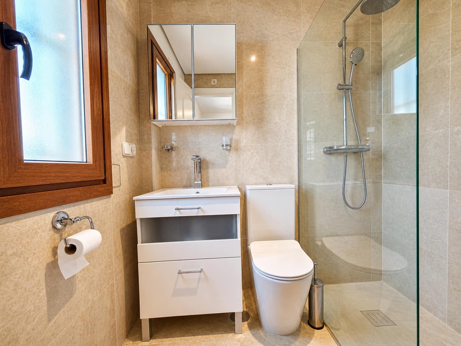 3 soveværelse Semi-Rækkehus til salg i La Duquesa / Puerto de la Duquesa med garage - € 375.000 (Ref: 9824805)