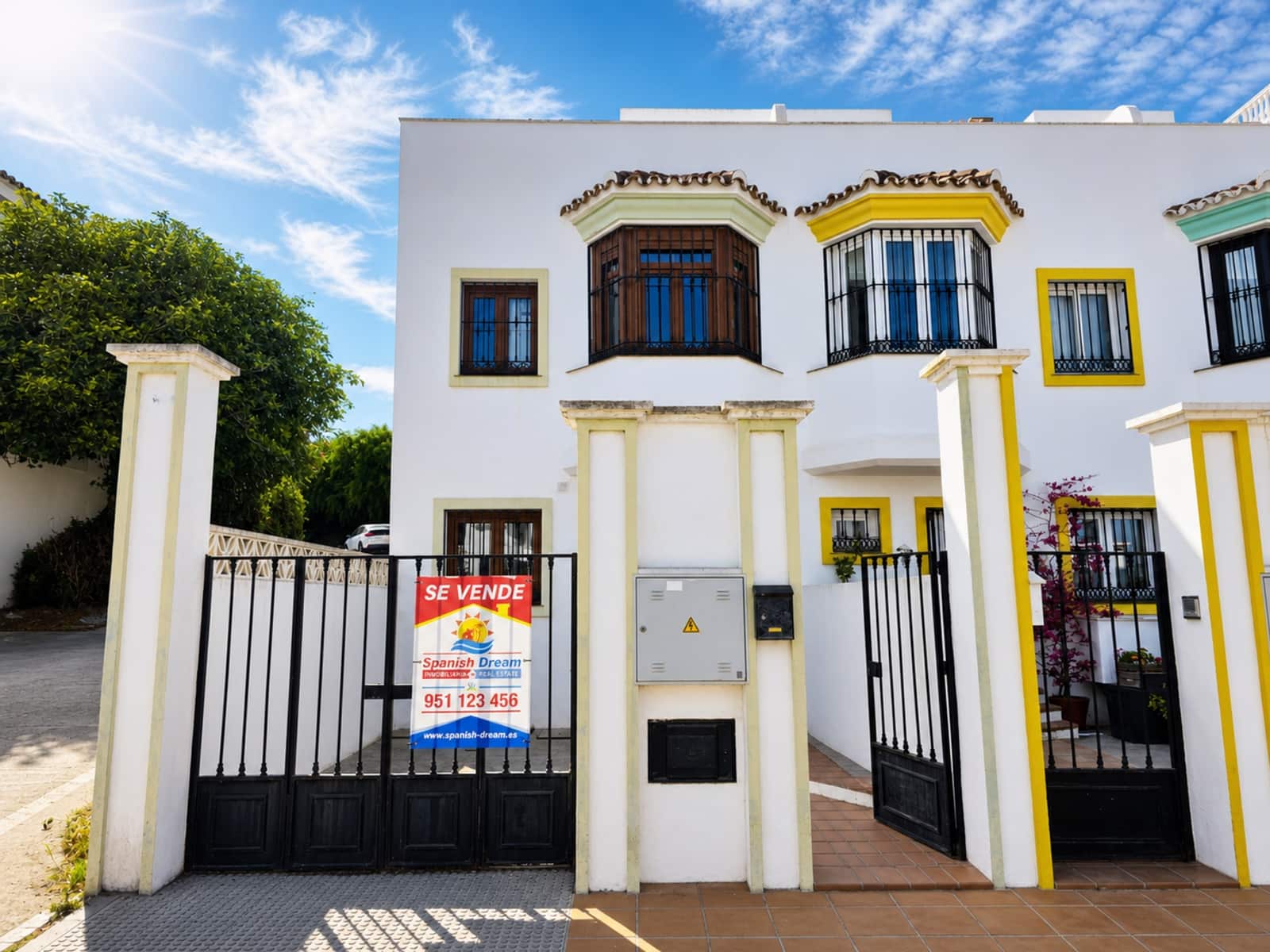 3 soveværelse Semi-Rækkehus til salg i La Duquesa / Puerto de la Duquesa med garage - € 375.000 (Ref: 9824805)