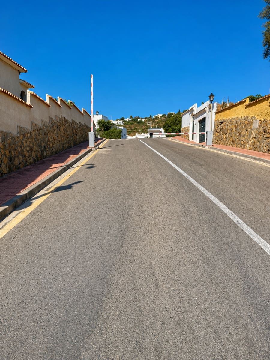 2 soverom Leilighet til salgs i Torreguadiaro med garasje - € 226 000 (Ref: 9833506)