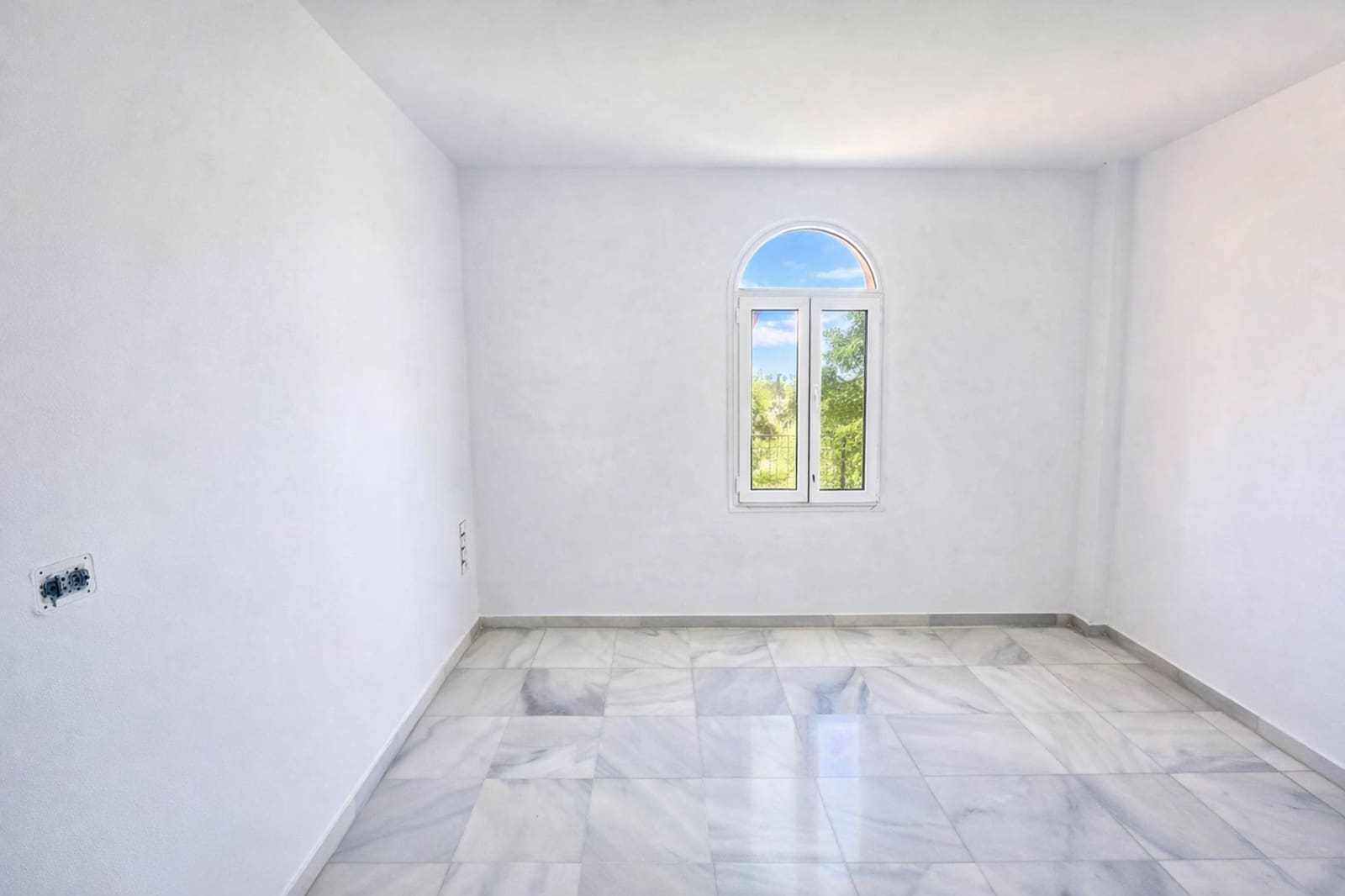3 quarto Apartamento para venda em La Duquesa / Puerto de la Duquesa com piscina garagem - 275 000 € (Ref: 9836215)
