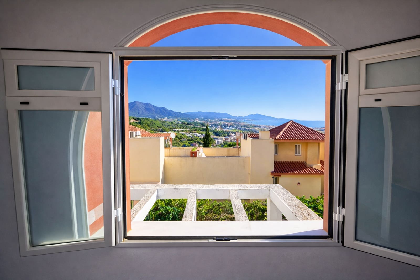 3 quarto Apartamento para venda em La Duquesa / Puerto de la Duquesa com piscina garagem - 275 000 € (Ref: 9836215)