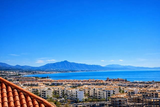 3 quarto Apartamento para venda em La Duquesa / Puerto de la Duquesa, Manilva com piscina garagem - 275 000 € (Ref: 9836215)