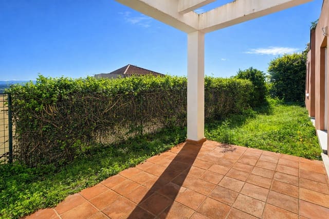 3 quarto Apartamento para venda em La Duquesa / Puerto de la Duquesa, Manilva com piscina garagem - 275 000 € (Ref: 9836215)