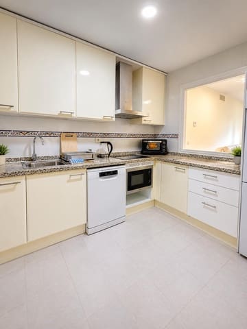 2 chambre Appartement à vendre à La Duquesa / Puerto de la Duquesa, Manilva avec piscine garage - 298 000 € (Ref: 9849211)