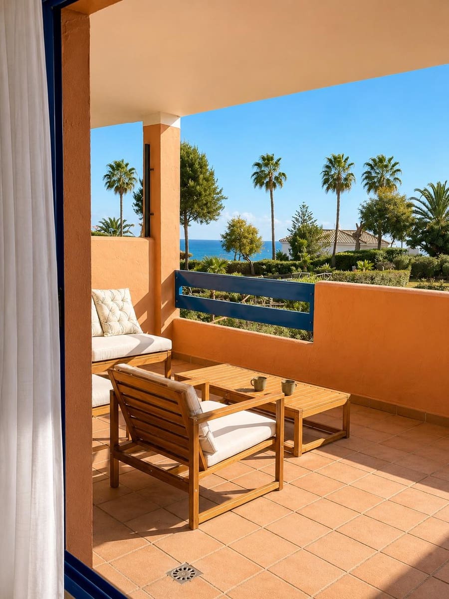2 quarto Apartamento para venda em La Duquesa / Puerto de la Duquesa com piscina garagem - 298 000 € (Ref: 9849211)