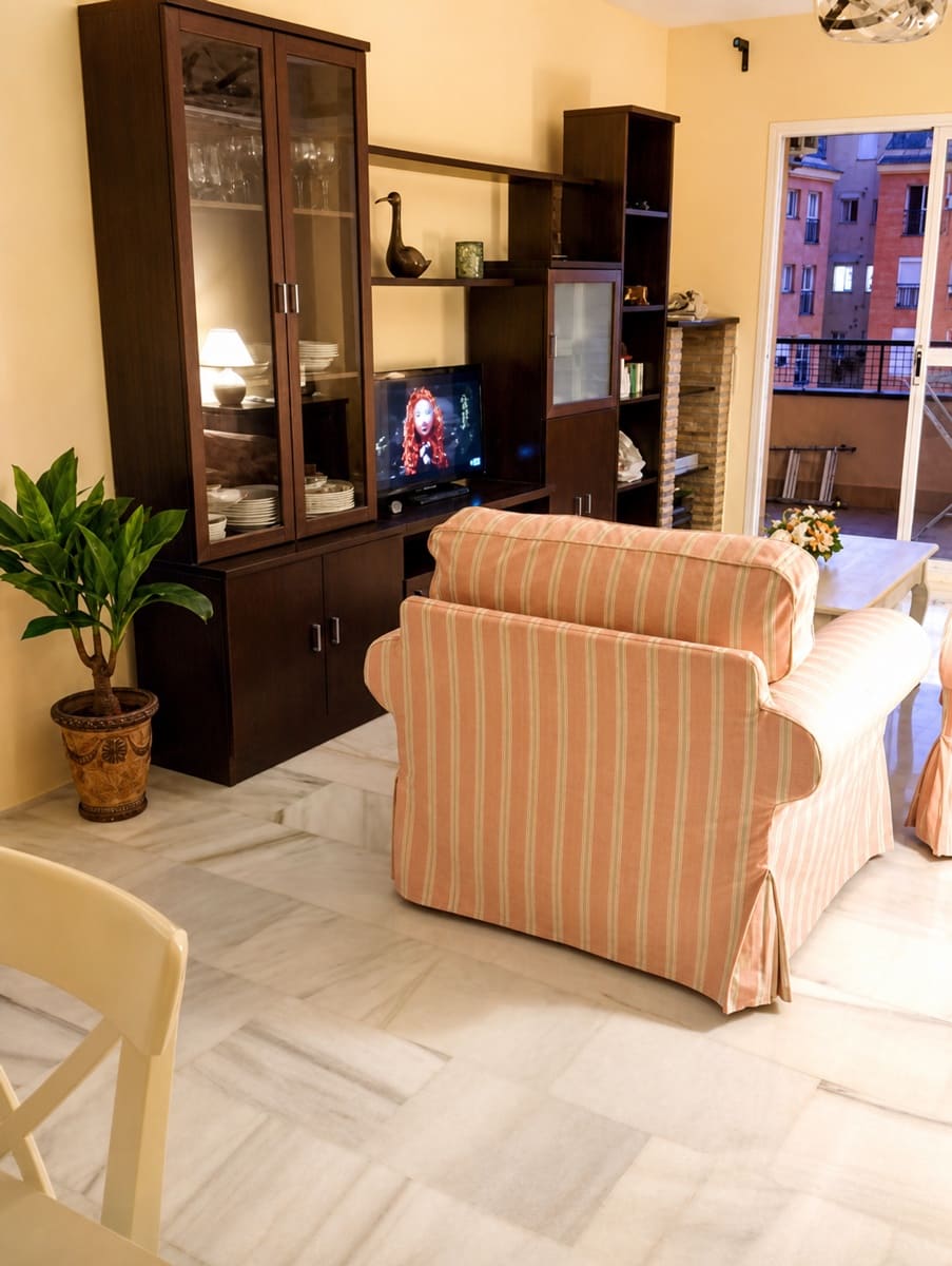 2 bedroom Apartment for sale in San Luis de Sabinillas with pool garage - € 265,000 (Ref: 9849212)