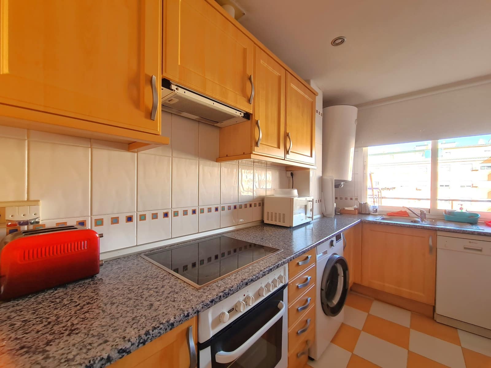 2 chambre Appartement à vendre à San Luis de Sabinillas avec piscine garage - 265 000 € (Ref: 9849212)
