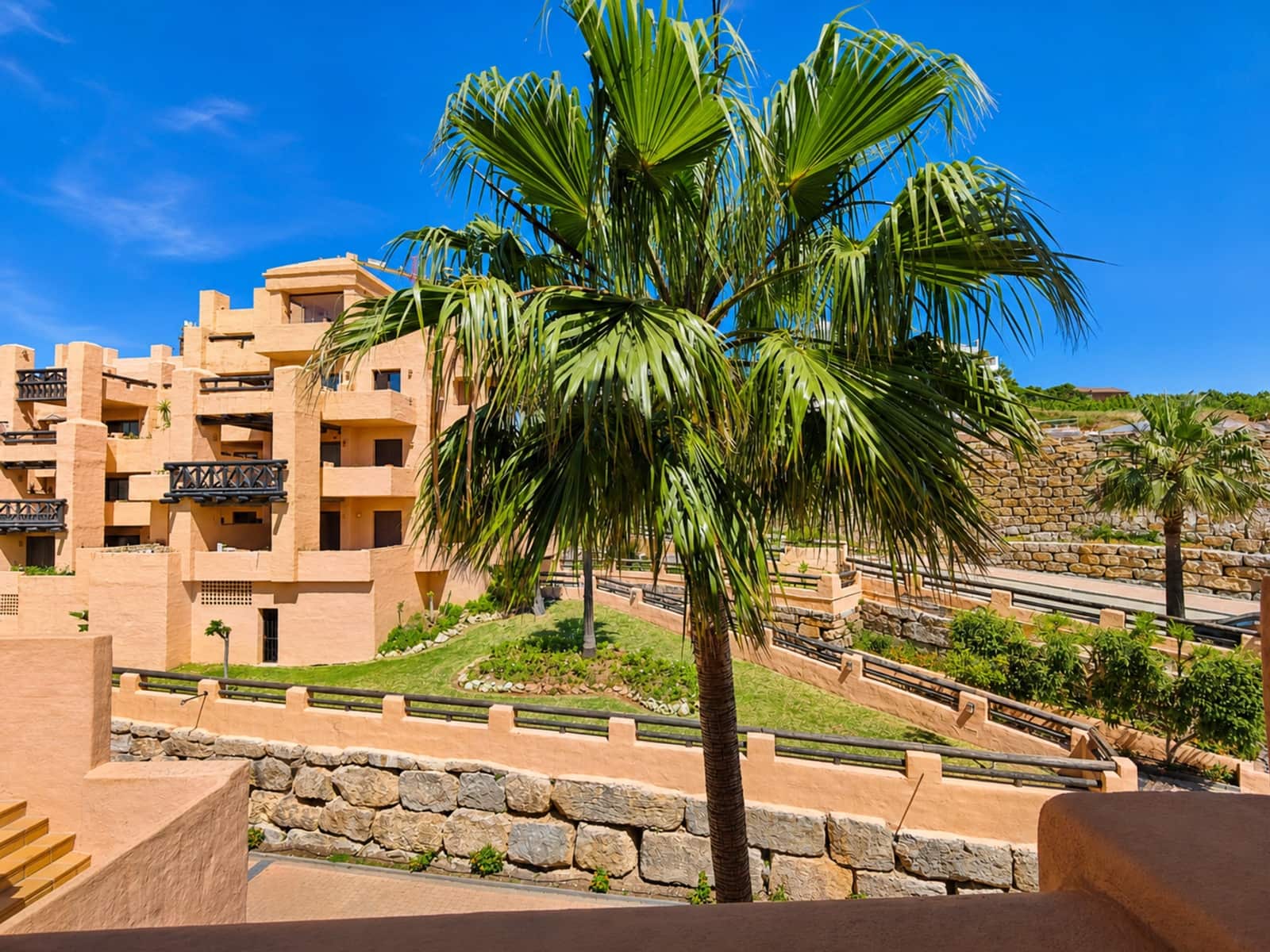 3 bedroom Penthouse for sale in San Luis de Sabinillas with pool garage - € 420,000 (Ref: 9849213)