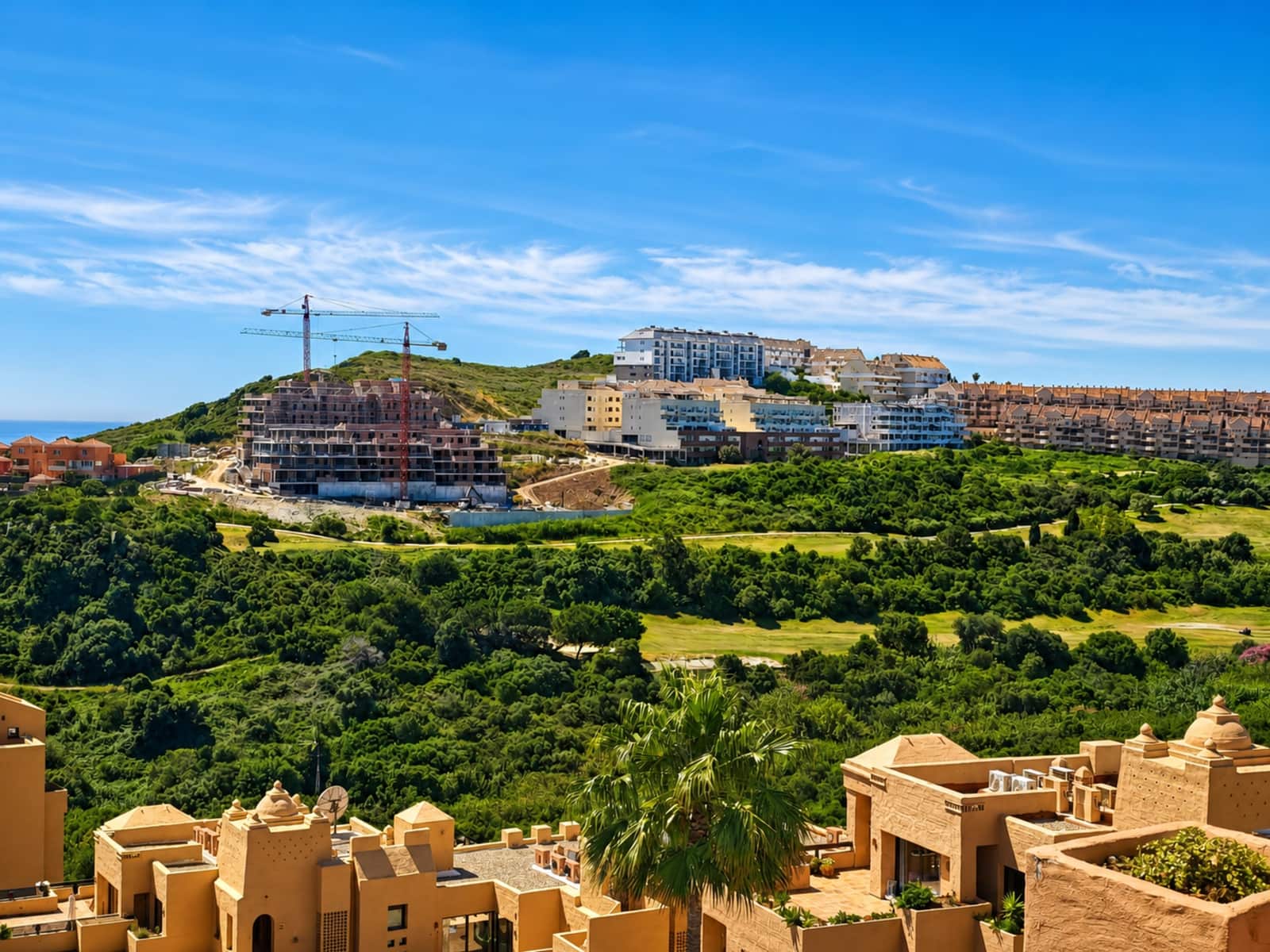 3 bedroom Penthouse for sale in San Luis de Sabinillas with pool garage - € 420,000 (Ref: 9849213)