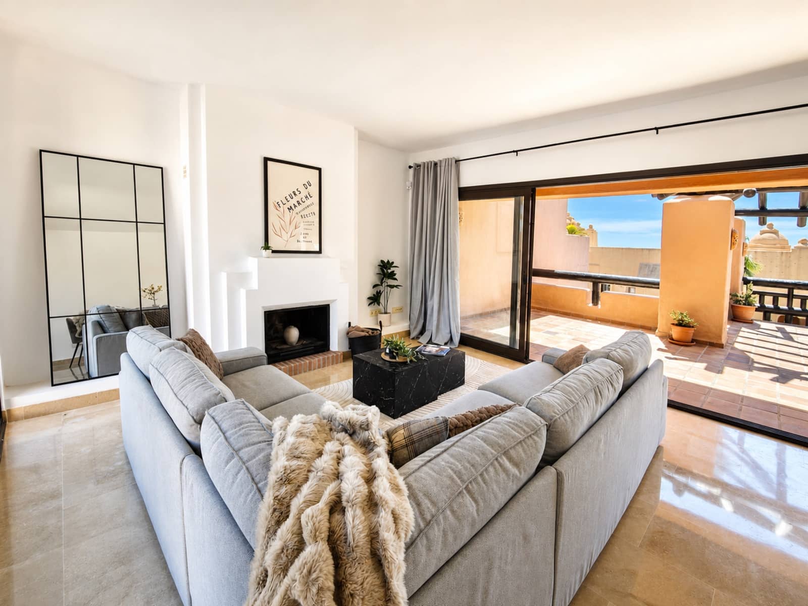 3 bedroom Penthouse for sale in San Luis de Sabinillas with pool garage - € 420,000 (Ref: 9849213)