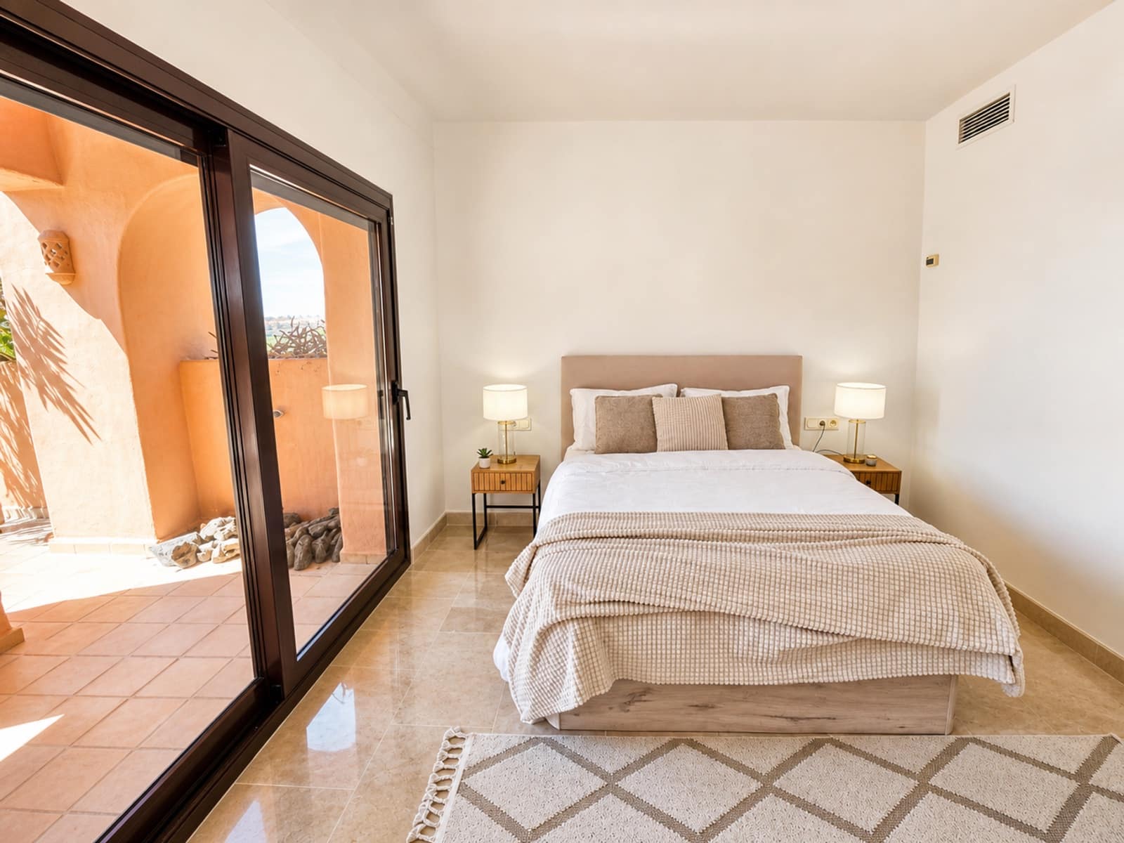 3 bedroom Penthouse for sale in San Luis de Sabinillas with pool garage - € 420,000 (Ref: 9849213)