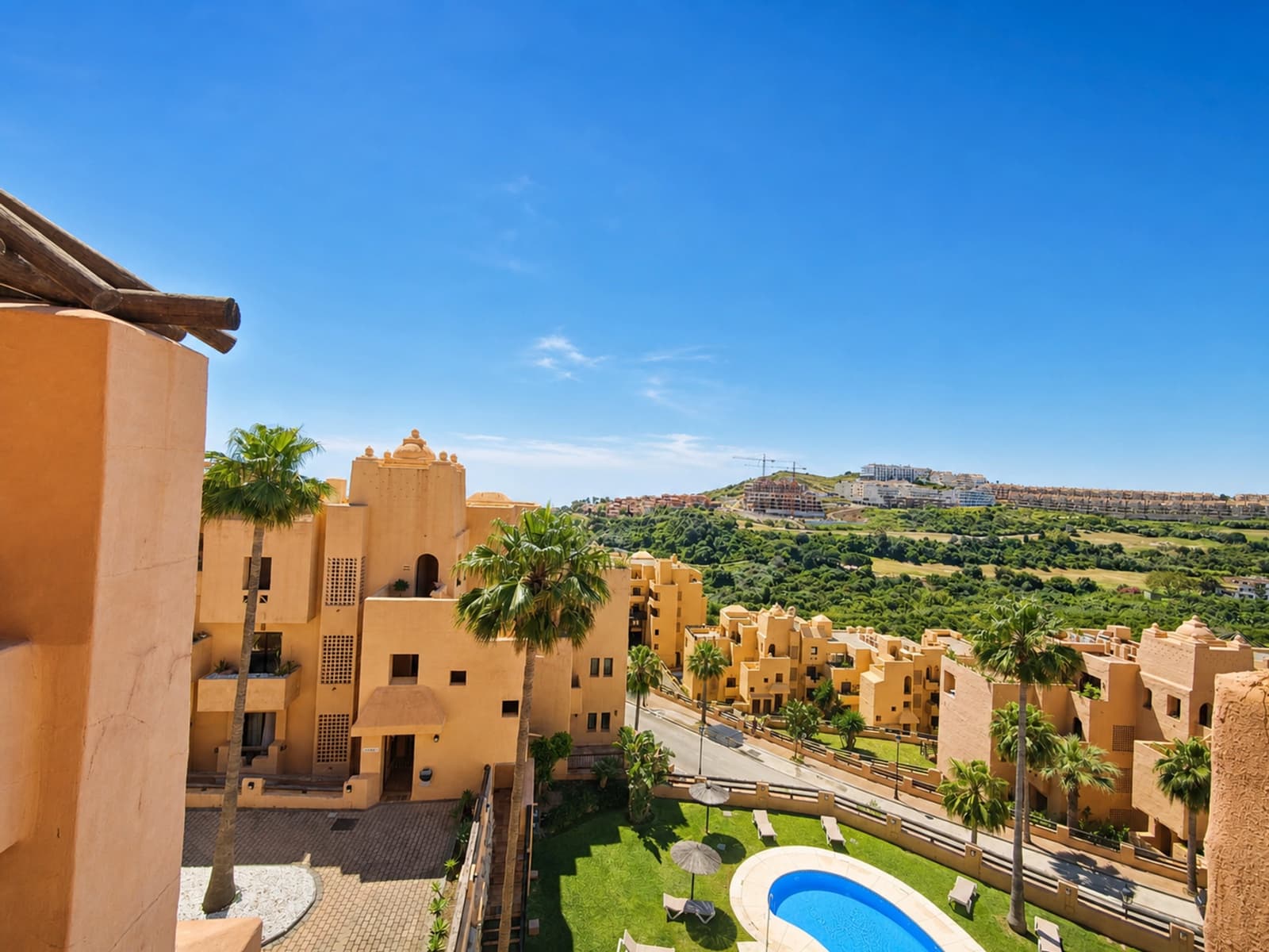 3 bedroom Penthouse for sale in San Luis de Sabinillas with pool garage - € 420,000 (Ref: 9849213)