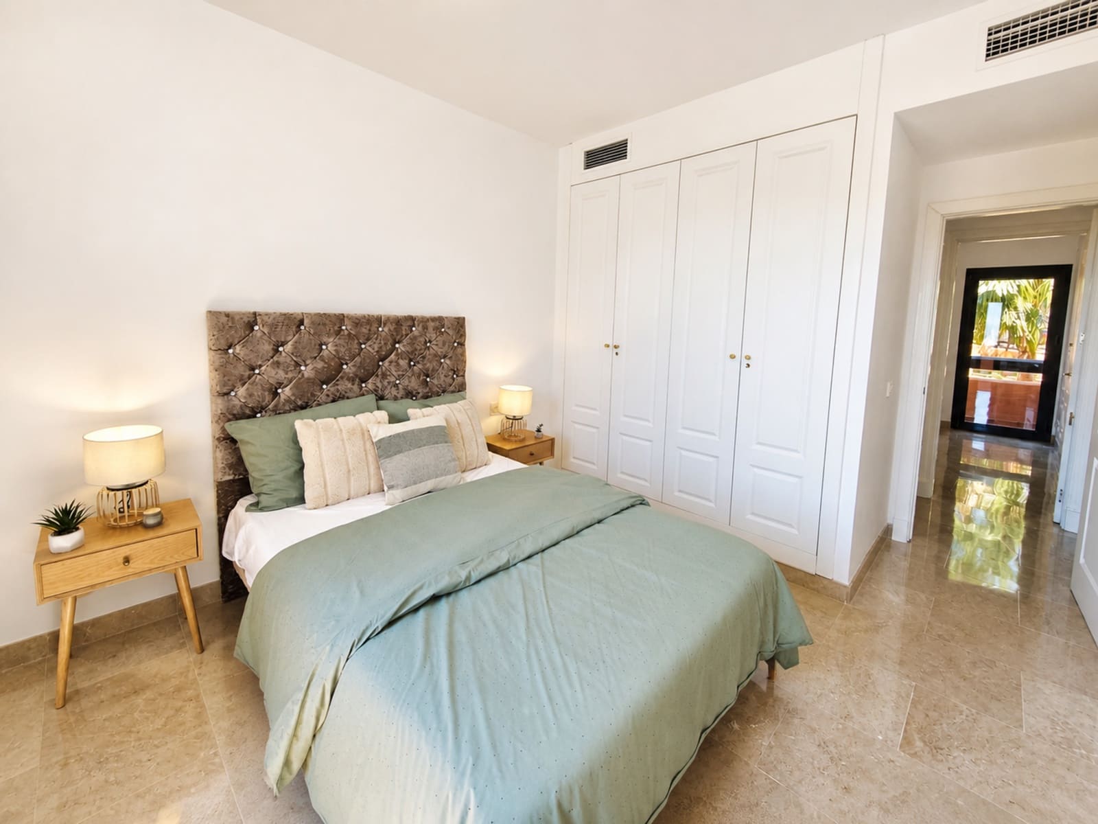 3 bedroom Penthouse for sale in San Luis de Sabinillas with pool garage - € 420,000 (Ref: 9849213)