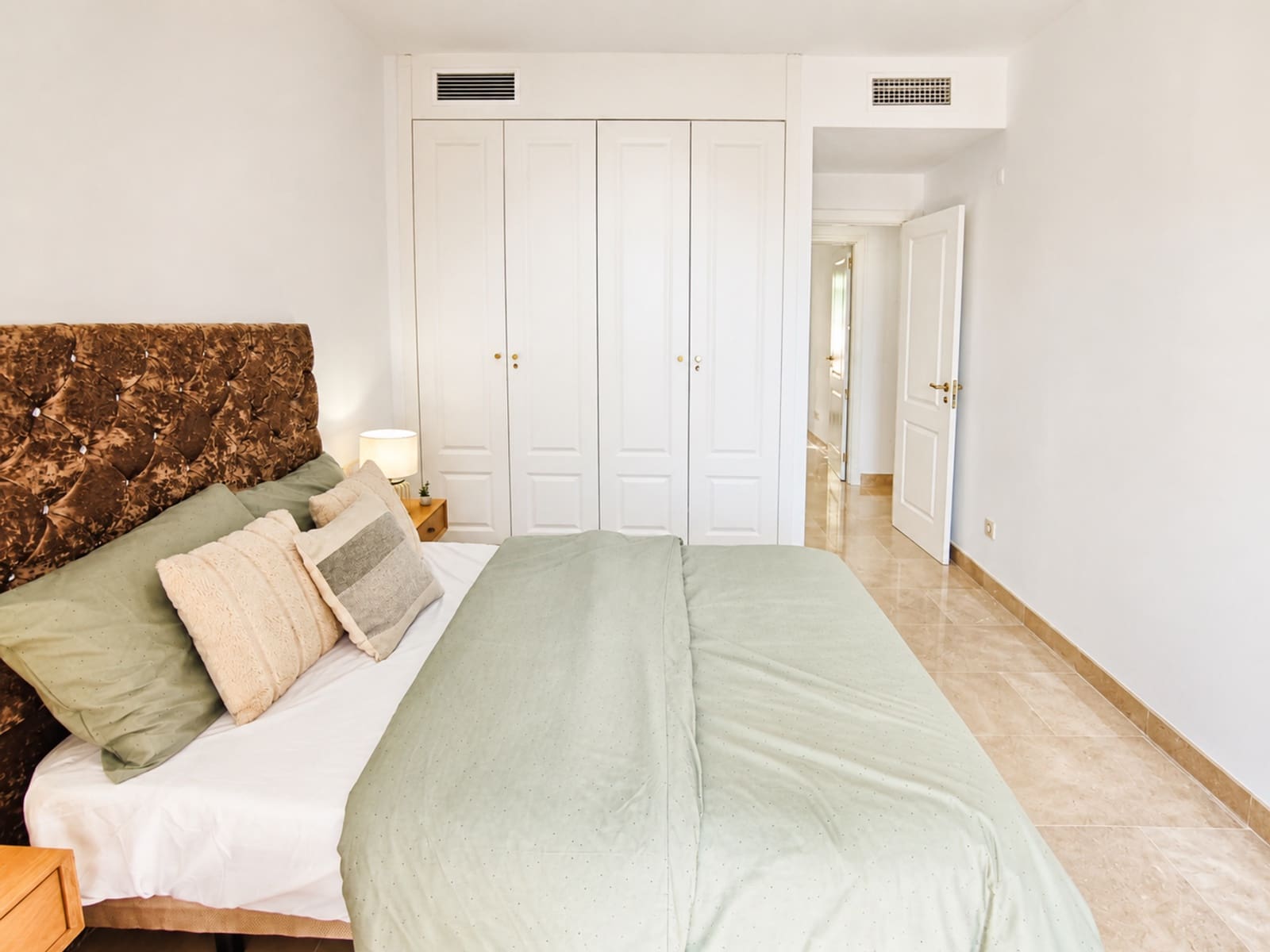 3 bedroom Penthouse for sale in San Luis de Sabinillas with pool garage - € 420,000 (Ref: 9849213)