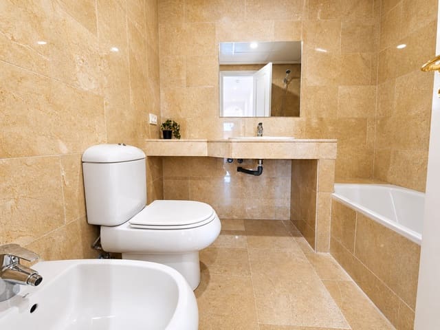 3 Zimmer Penthouse zu verkaufen in San Luis de Sabinillas, Manilva mit Pool Garage - 420.000 € (Ref: 9849213)