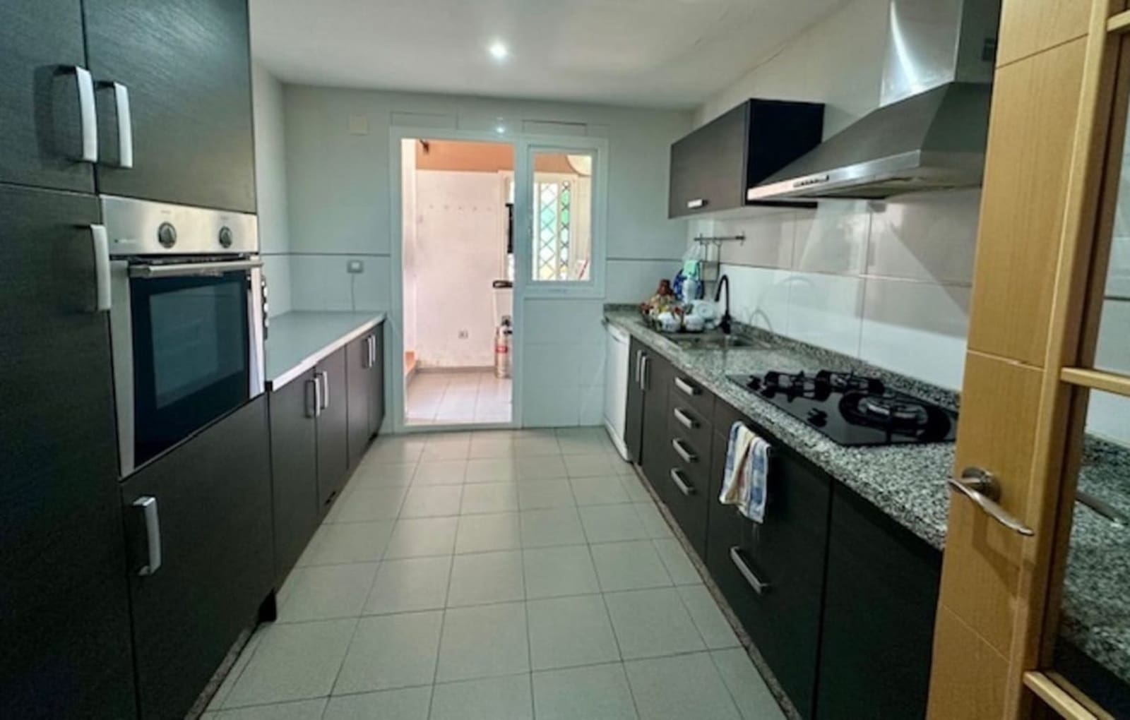 3 sypialnia Apartament na sprzedaż w Estepona z basenem garażem - 420 000 € (Ref: 9850987)