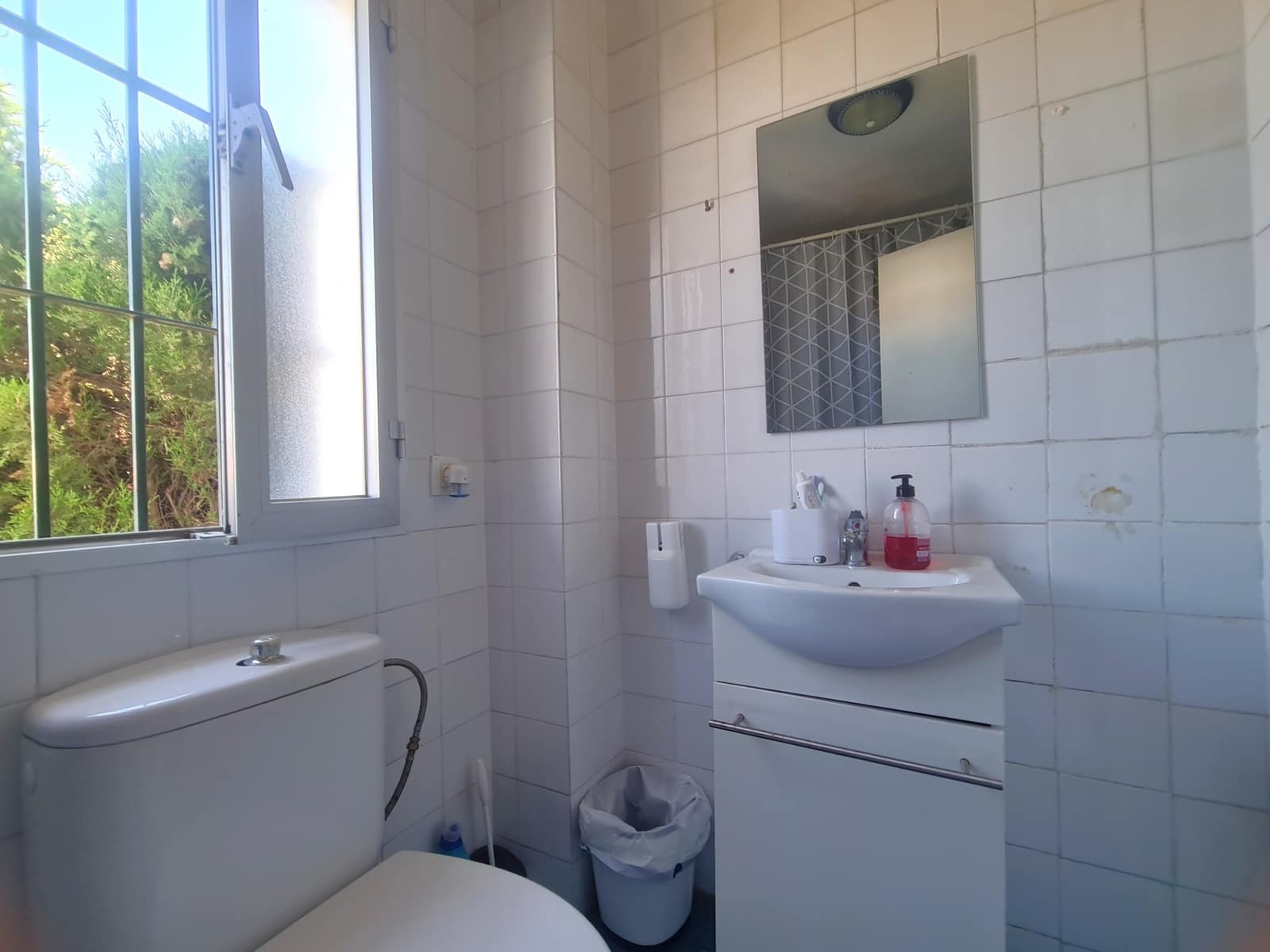 3 quarto Moradia Geminada para venda em Estepona com piscina garagem - 585 000 € (Ref: 9855206)