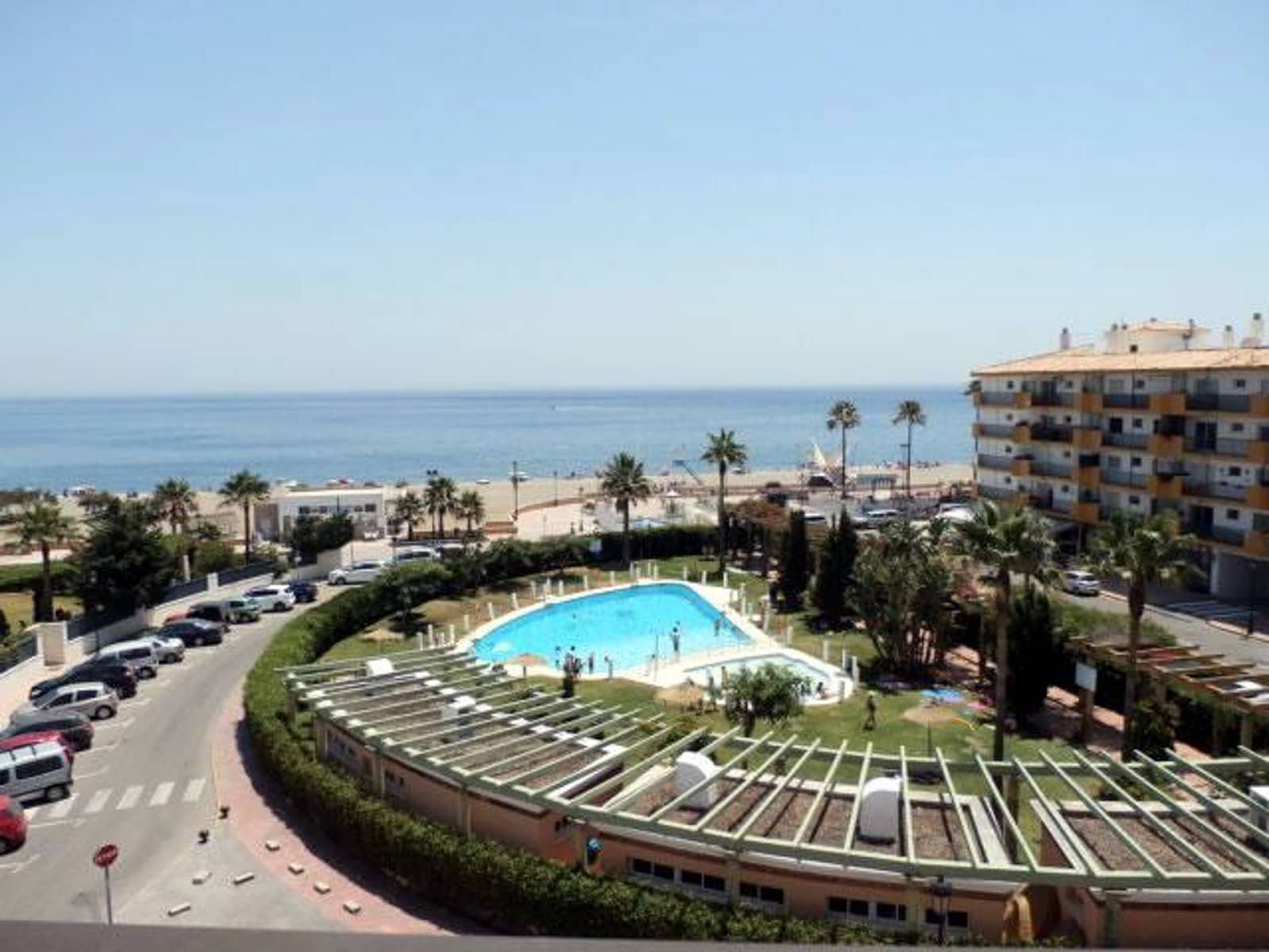 2 bedroom Apartment for sale in San Luis de Sabinillas with pool garage - € 270,000 (Ref: 9864990)