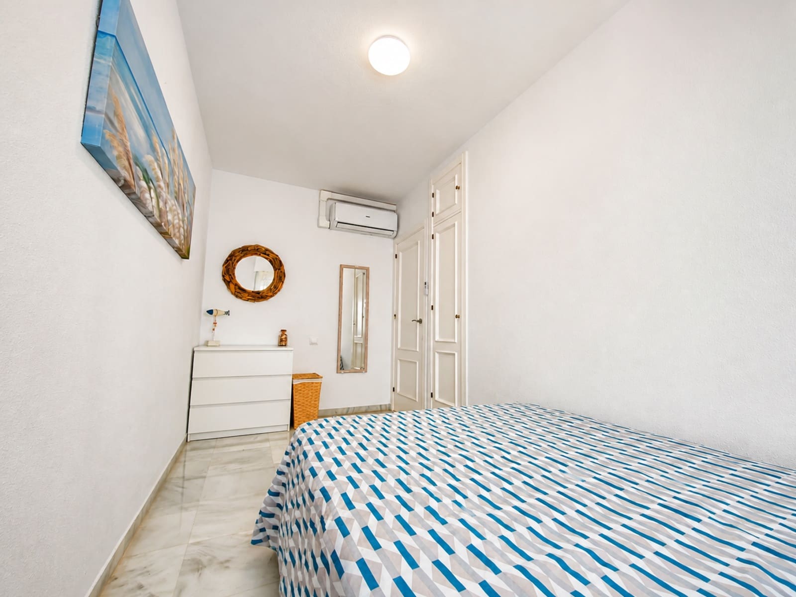 2 bedroom Apartment for sale in San Luis de Sabinillas with pool garage - € 270,000 (Ref: 9864990)