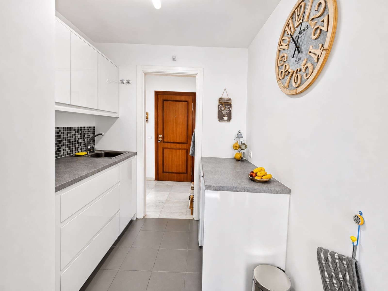 2 bedroom Apartment for sale in San Luis de Sabinillas with pool garage - € 270,000 (Ref: 9864990)
