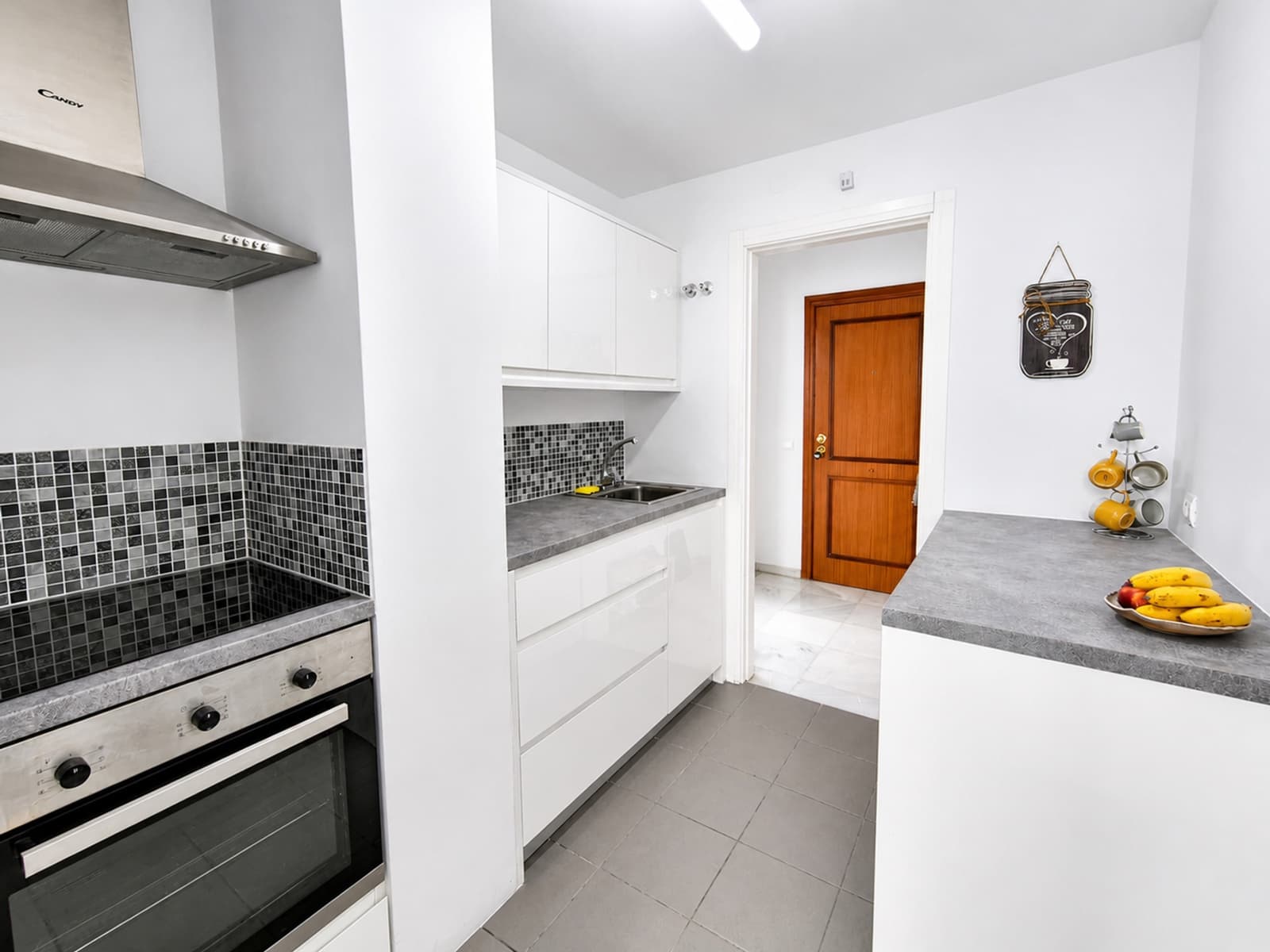 2 bedroom Apartment for sale in San Luis de Sabinillas with pool garage - € 270,000 (Ref: 9864990)