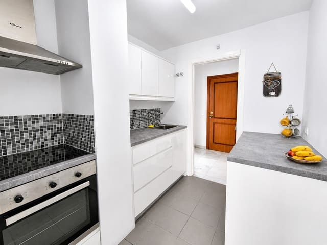 2 Zimmer Apartment zu verkaufen in San Luis de Sabinillas, Manilva mit Pool Garage - 270.000 € (Ref: 9864990)