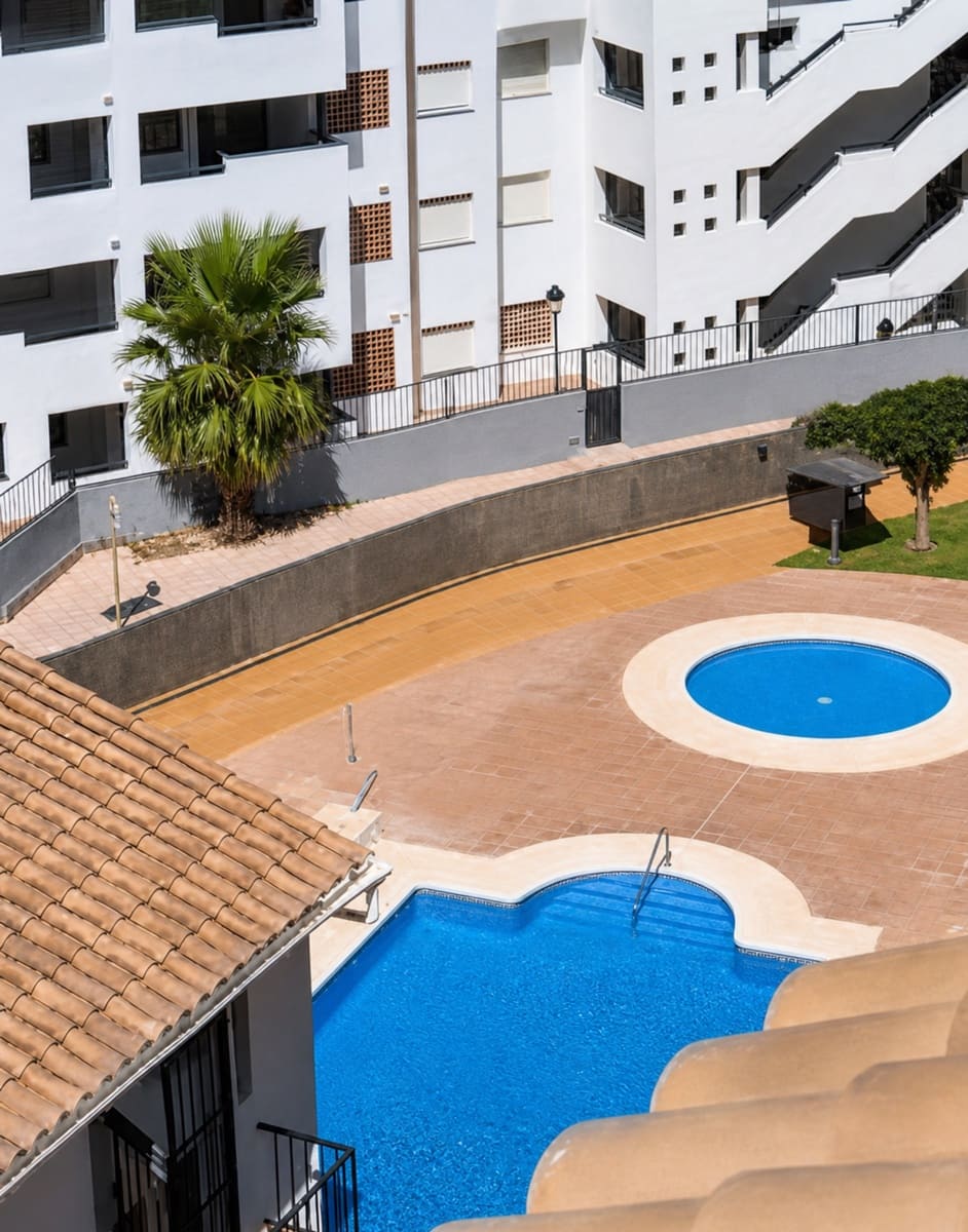 Apartamento de 1 habitación en Manilva en venta con piscina - 179.600 € (Ref: 9873114)