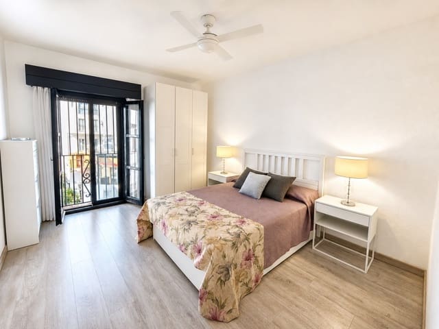 1 makuuhuone Huoneisto myytävänä paikassa Puerto Banus, Marbella - 750 000 € (Ref: 9873115)