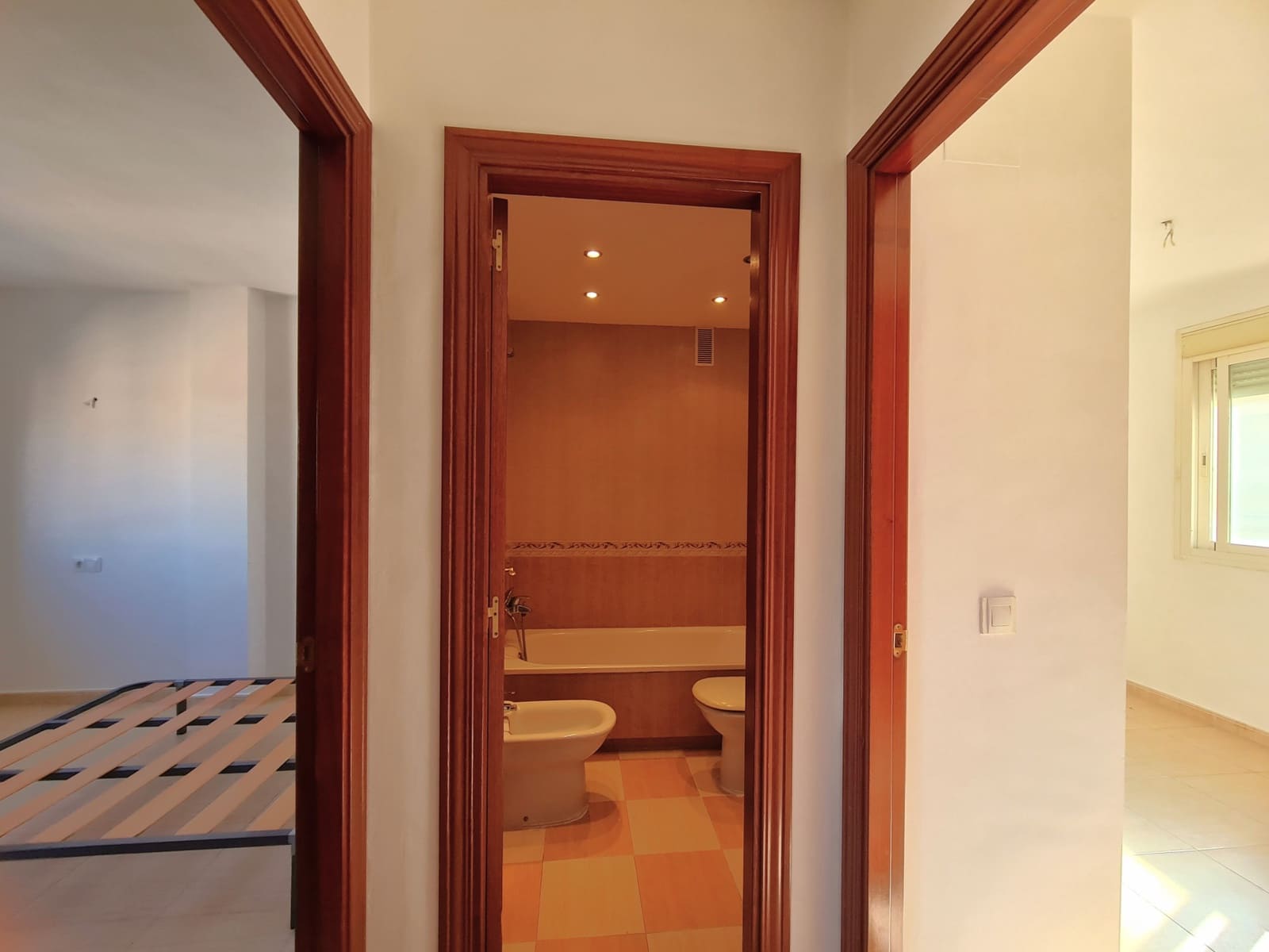 2 sovrum Lägenhet till salu i San Luis de Sabinillas med garage - 265 000 € (Ref: 9896580)
