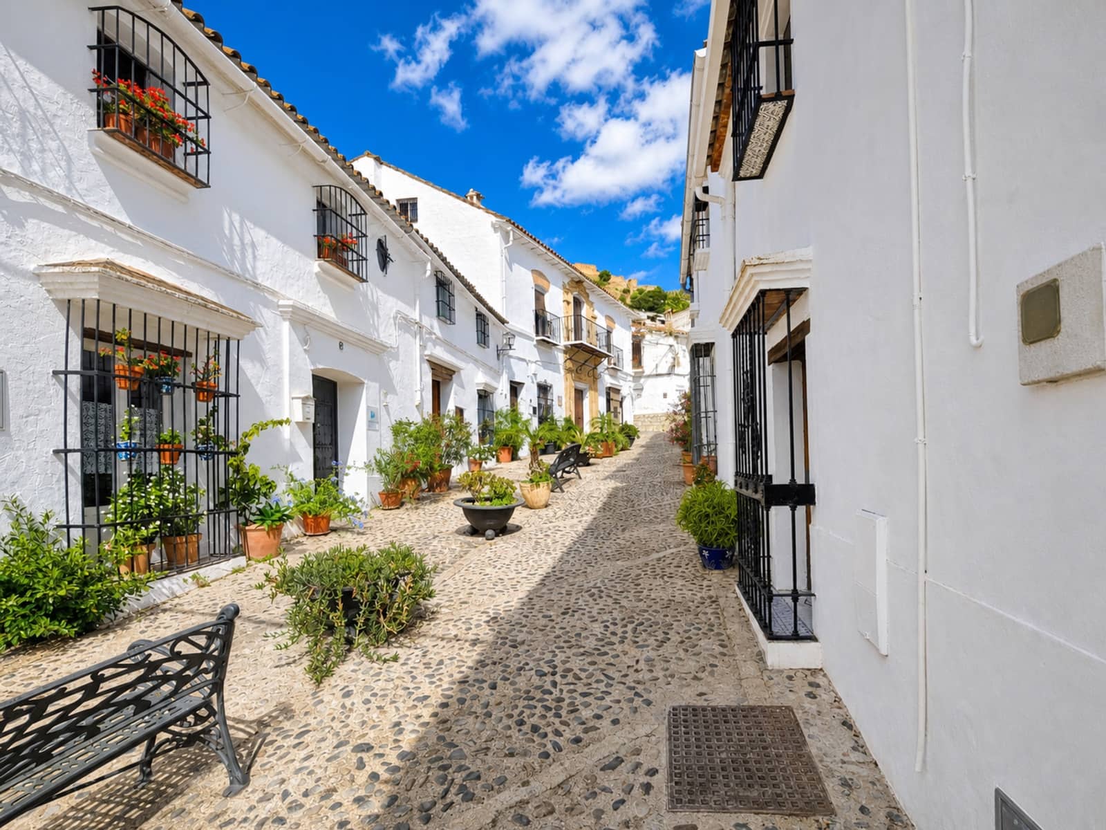 4 bedroom Townhouse for sale in Jimena de la Frontera - € 335,000 (Ref: 9929027)