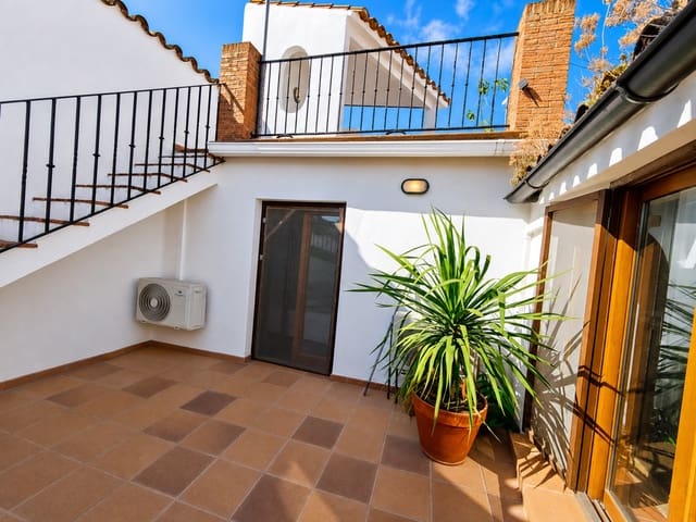 4 soveværelse Byhus til salg i Jimena de la Frontera - € 335.000 (Ref: 9929027)