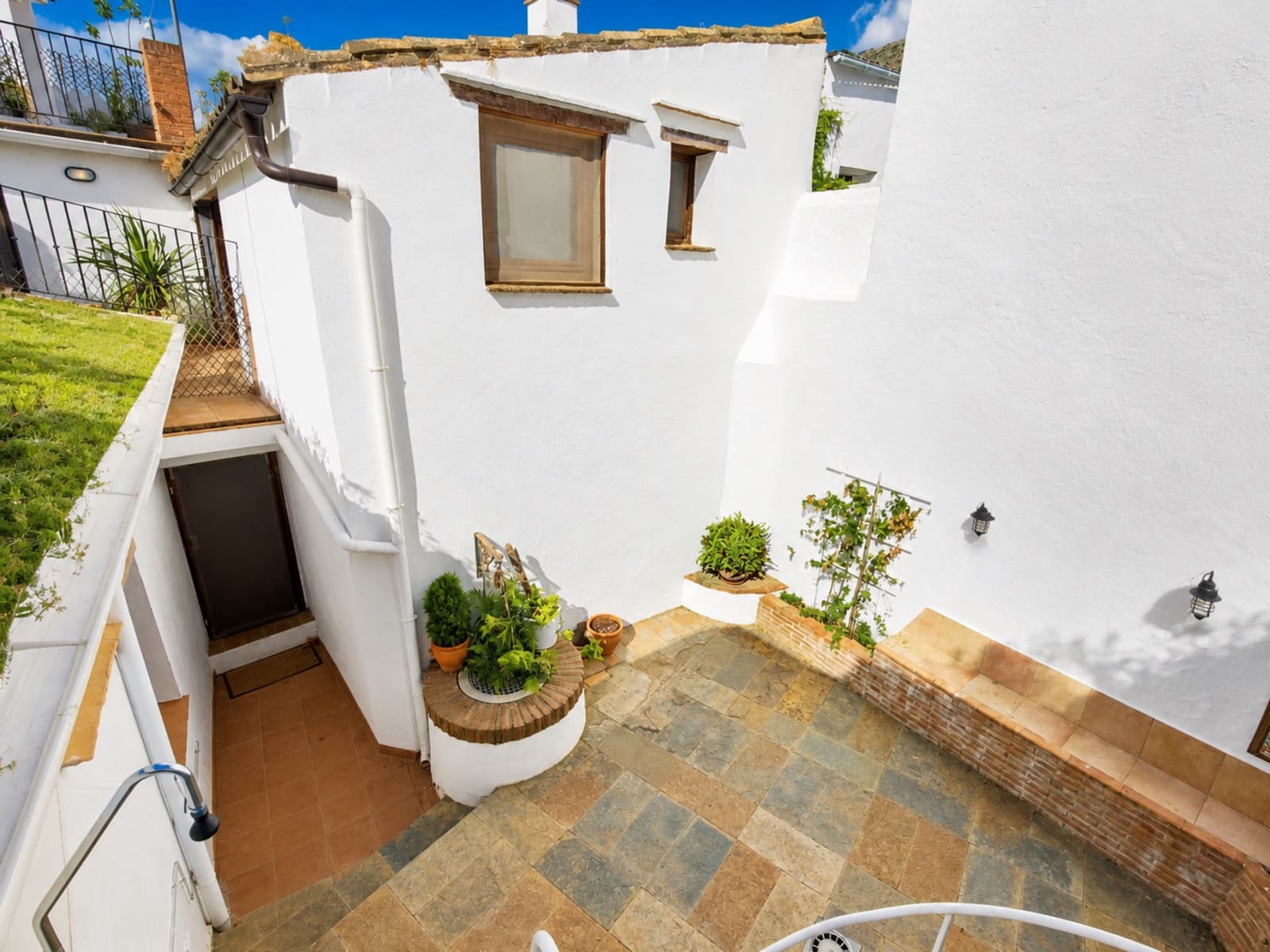 4 bedroom Townhouse for sale in Jimena de la Frontera - € 335,000 (Ref: 9929027)