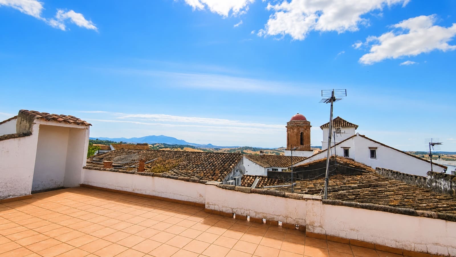 4 bedroom Townhouse for sale in Jimena de la Frontera - € 335,000 (Ref: 9929027)