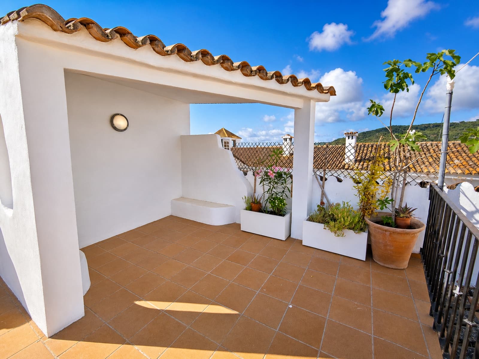 4 bedroom Townhouse for sale in Jimena de la Frontera - € 335,000 (Ref: 9929027)