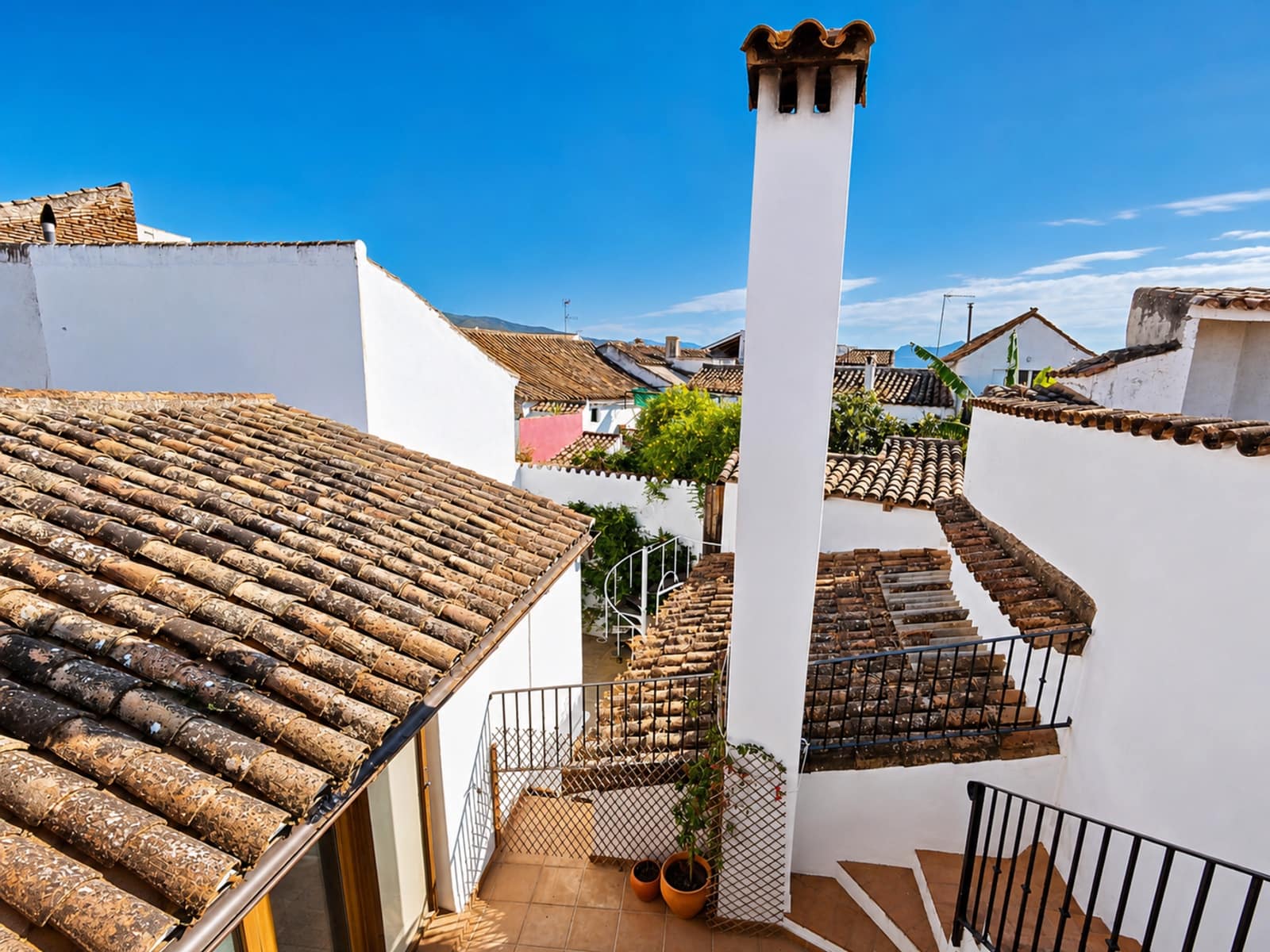 4 bedroom Townhouse for sale in Jimena de la Frontera - € 335,000 (Ref: 9929027)