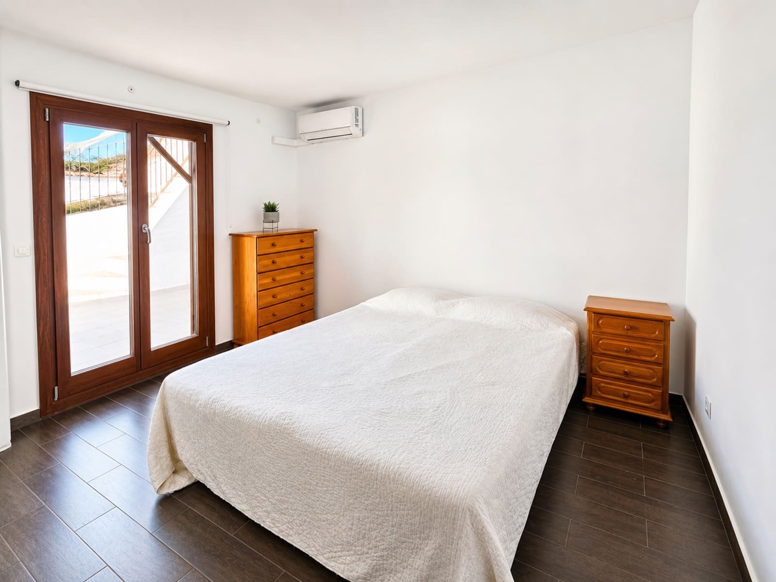 4 bedroom Townhouse for sale in Jimena de la Frontera - € 335,000 (Ref: 9929027)