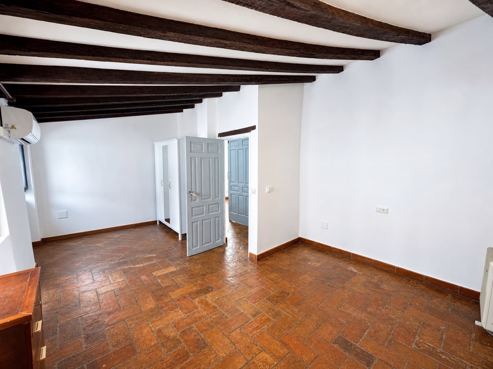 4 bedroom Townhouse for sale in Jimena de la Frontera - € 335,000 (Ref: 9929027)
