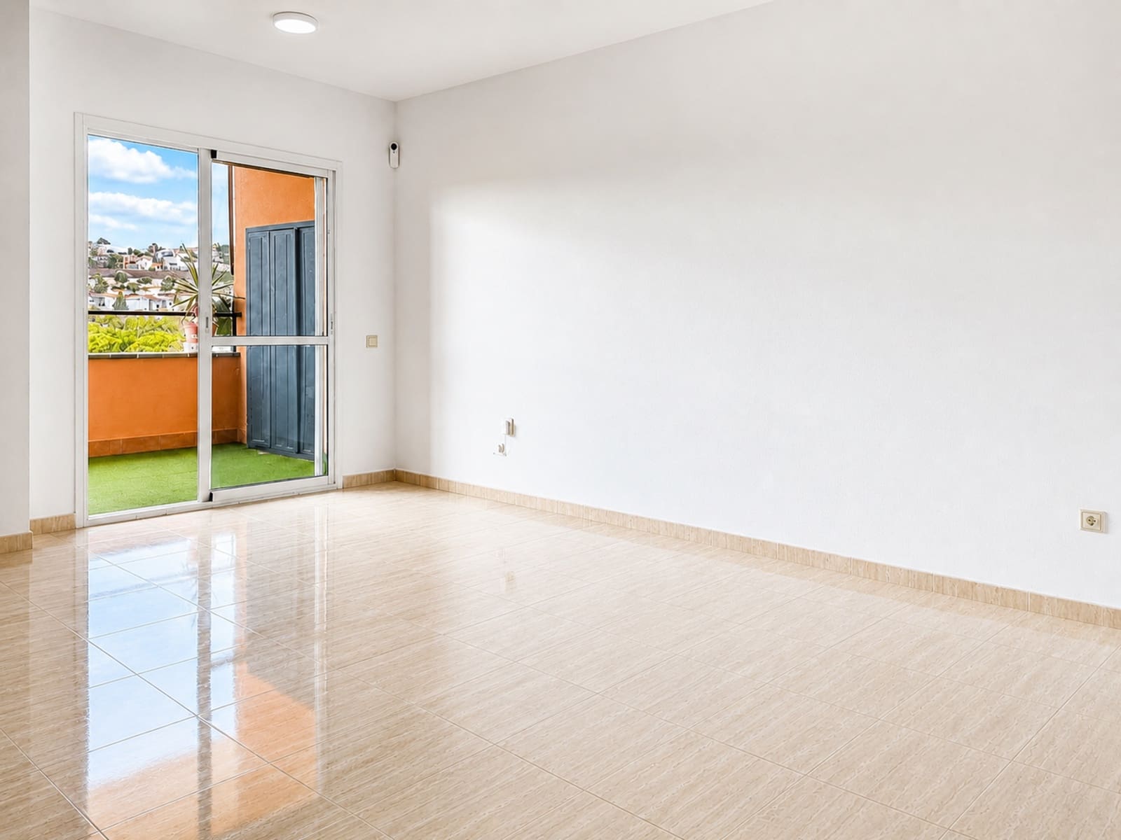 1 bedroom Apartment for sale in San Luis de Sabinillas with pool garage - € 227,500 (Ref: 9929028)