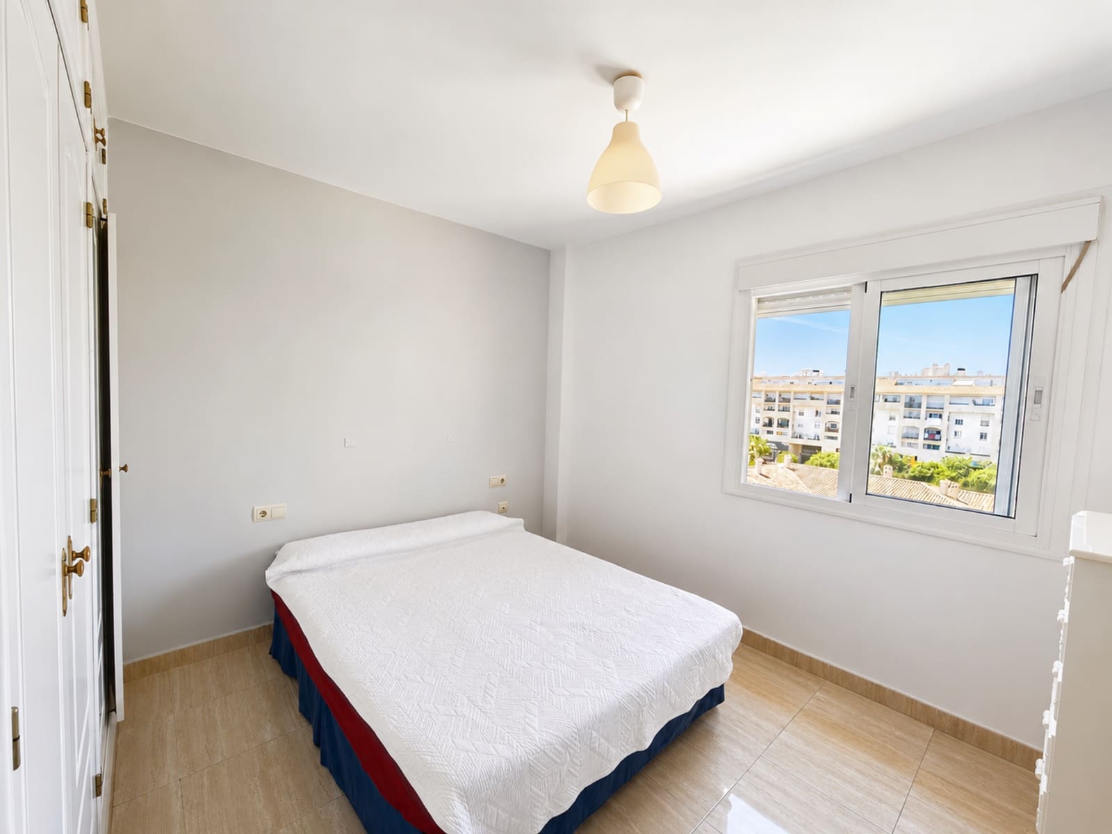 1 bedroom Apartment for sale in San Luis de Sabinillas with pool garage - € 227,500 (Ref: 9929028)