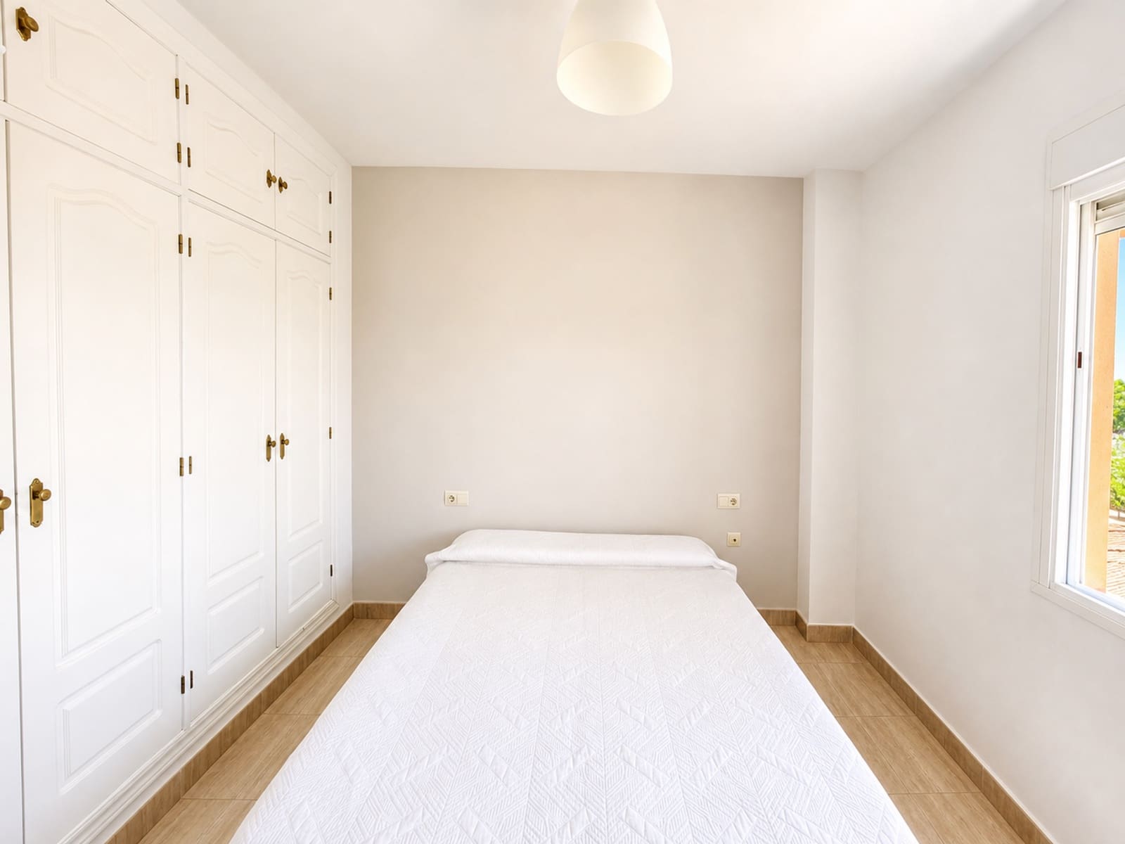 1 bedroom Apartment for sale in San Luis de Sabinillas with pool garage - € 227,500 (Ref: 9929028)