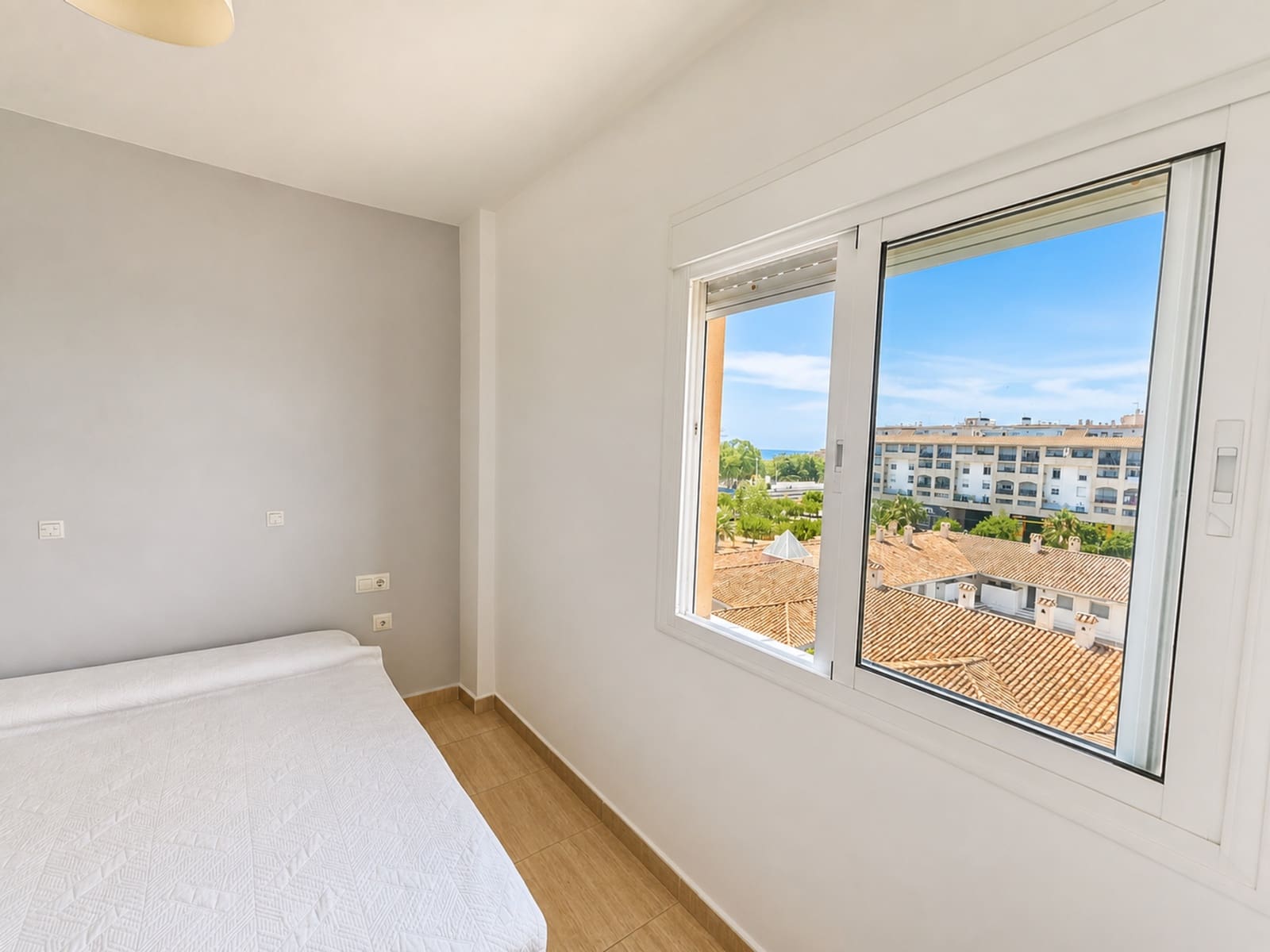 1 bedroom Apartment for sale in San Luis de Sabinillas with pool garage - € 227,500 (Ref: 9929028)