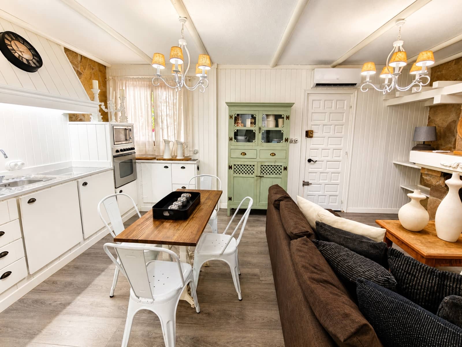 2 soveværelse Lejlighed til salg i La Duquesa / Puerto de la Duquesa med swimmingpool garage - € 195.000 (Ref: 9941968)