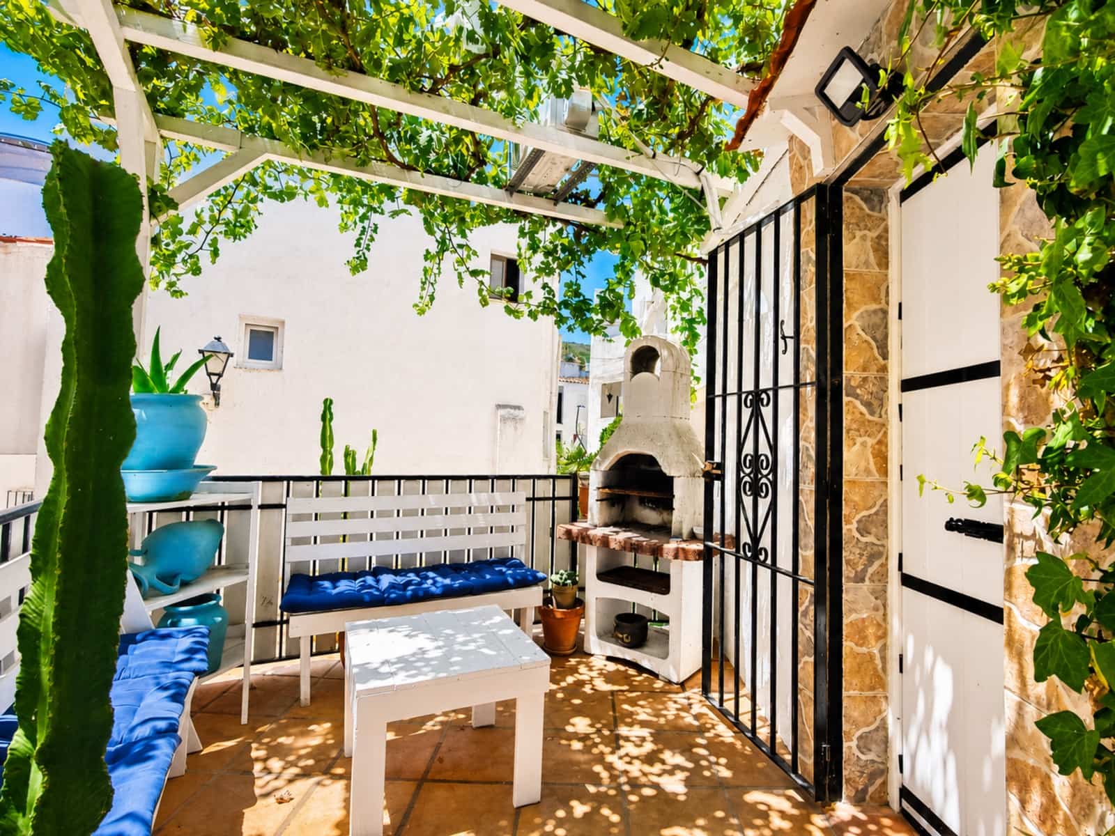 2 soveværelse Lejlighed til salg i La Duquesa / Puerto de la Duquesa med swimmingpool garage - € 195.000 (Ref: 9941968)