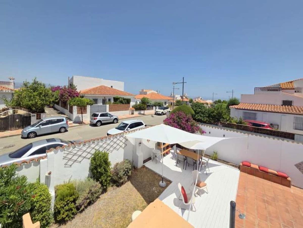 5 soverom Villa til salgs i La Duquesa / Puerto de la Duquesa med svømmebasseng garasje - € 595 000 (Ref: 9941969)