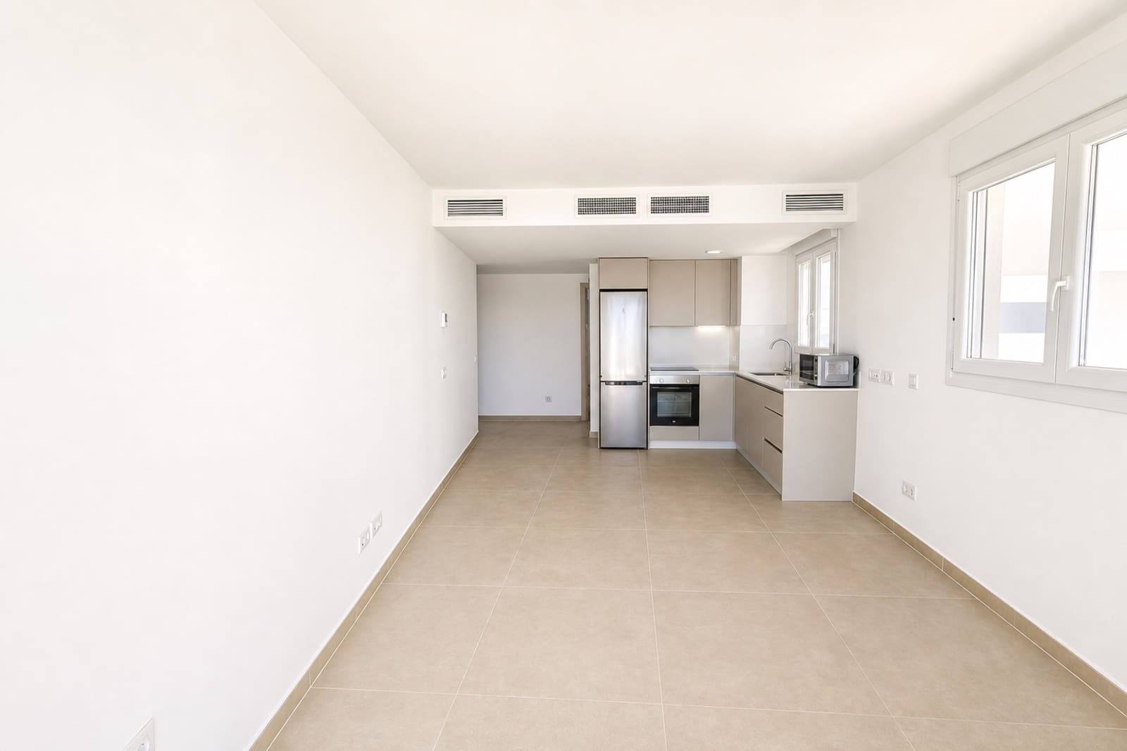 2 soverom Leilighet til salgs i La Duquesa / Puerto de la Duquesa med svømmebasseng garasje - € 399 000 (Ref: 9949390)
