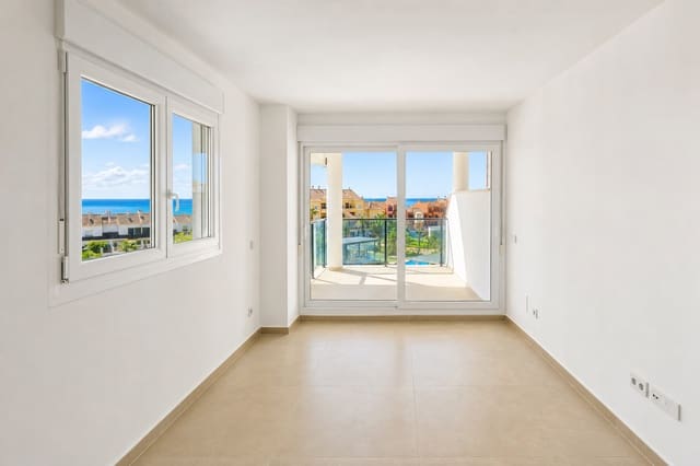 2 soveværelse Lejlighed til salg i La Duquesa / Puerto de la Duquesa, Manilva med swimmingpool garage - € 399.000 (Ref: 9949390)