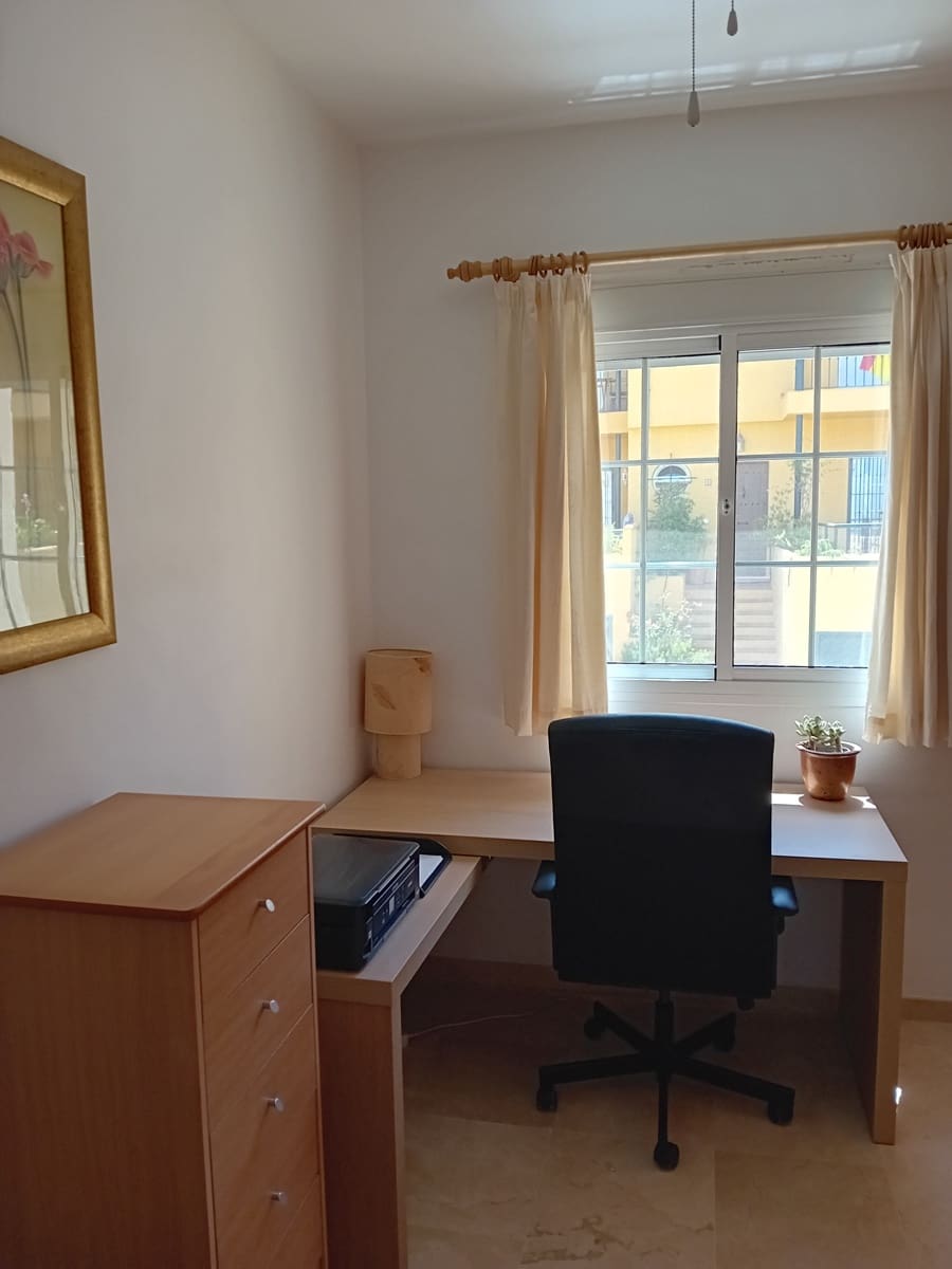 3 soveværelse Semi-Rækkehus til salg i Manilva med swimmingpool garage - € 335.000 (Ref: 9952303)