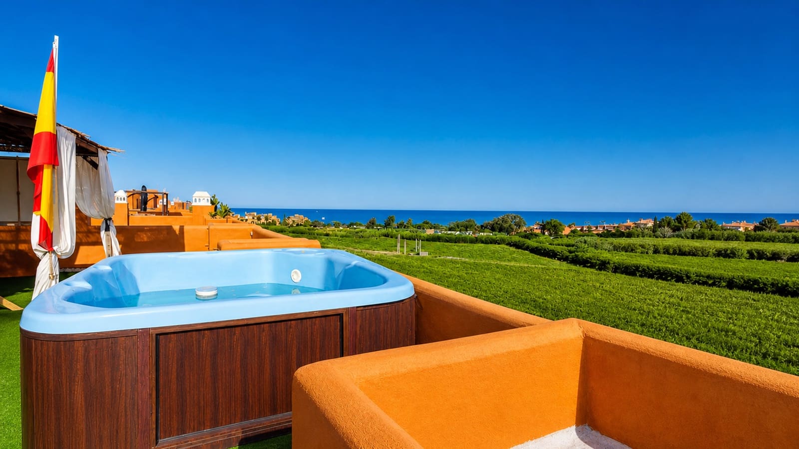 2 sypialnia Apartament na sprzedaż w La Duquesa / Puerto de la Duquesa z basenem garażem - 349 000 € (Ref: 9957609)