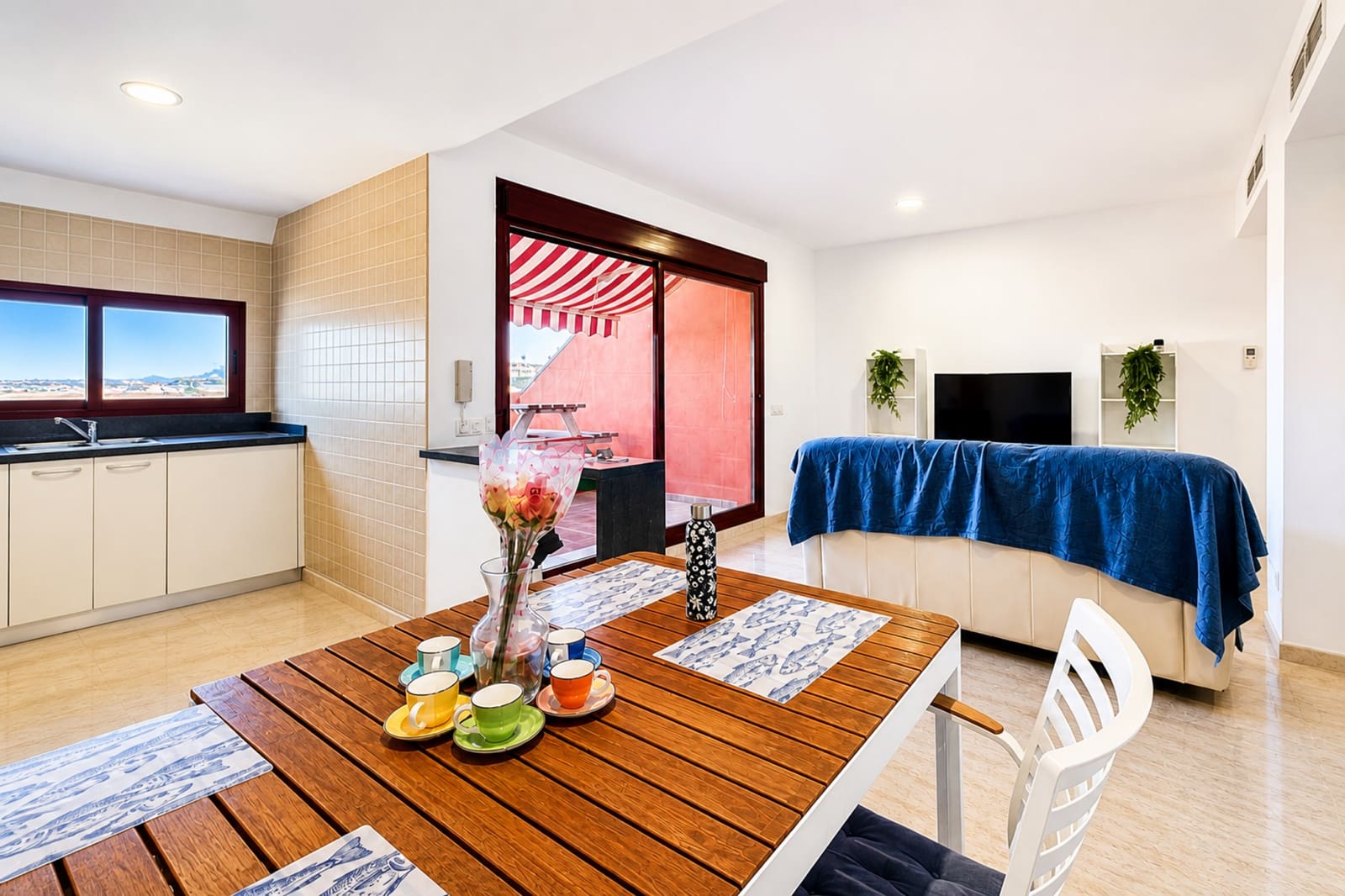 2 sypialnia Apartament na sprzedaż w La Duquesa / Puerto de la Duquesa z basenem garażem - 349 000 € (Ref: 9957609)
